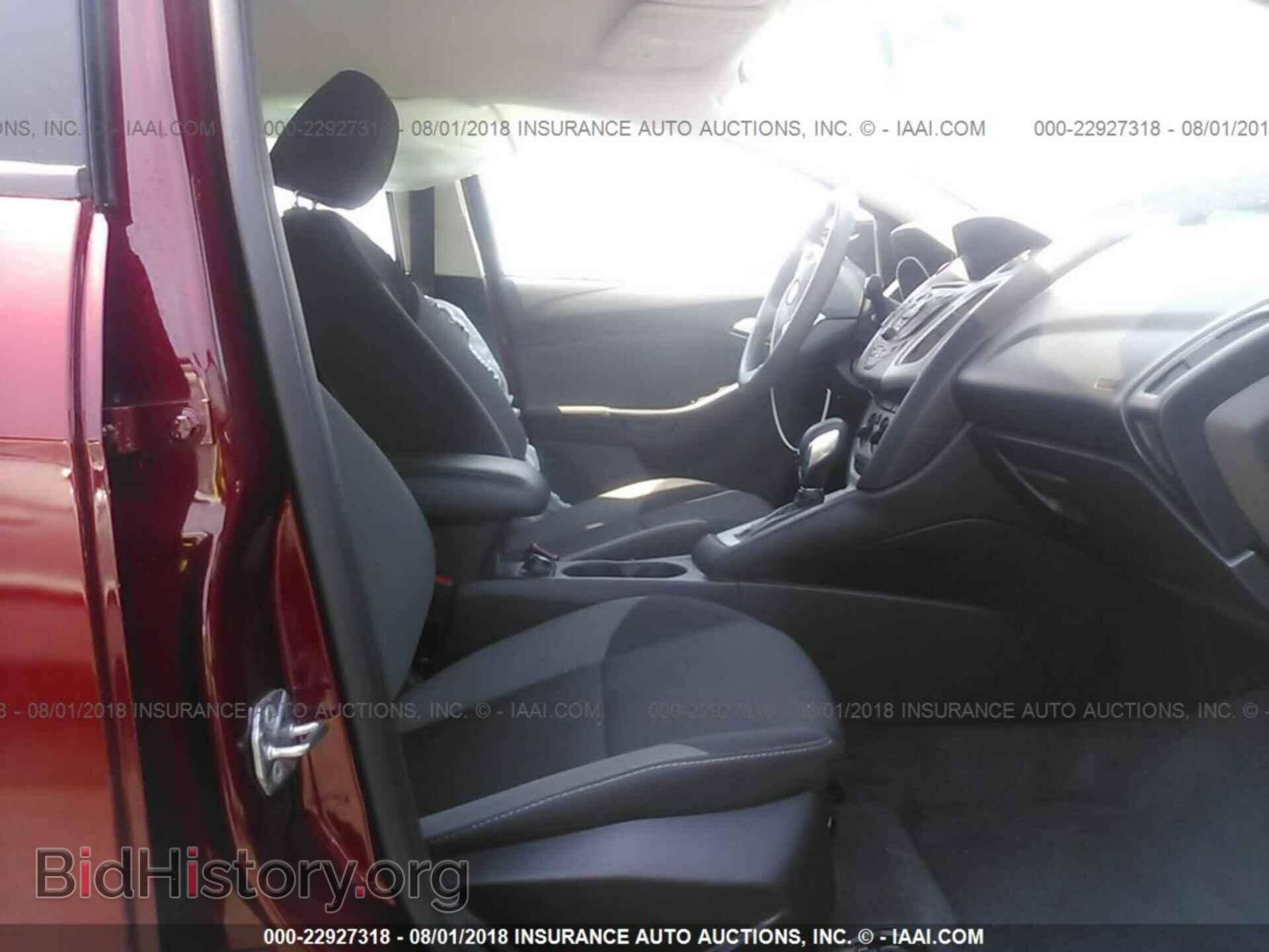 2014 Ford Focus - VIN: 1FADP3F2XEL300275 - Фото 5