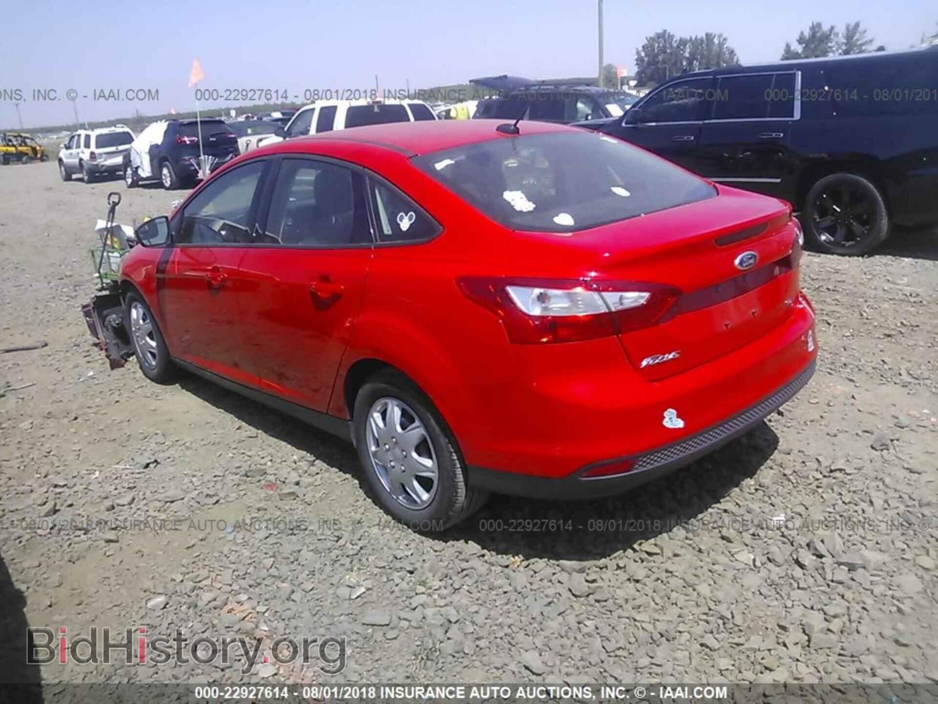 2012 Ford Focus - VIN: 1FAHP3F21CL285499 - Photo 3