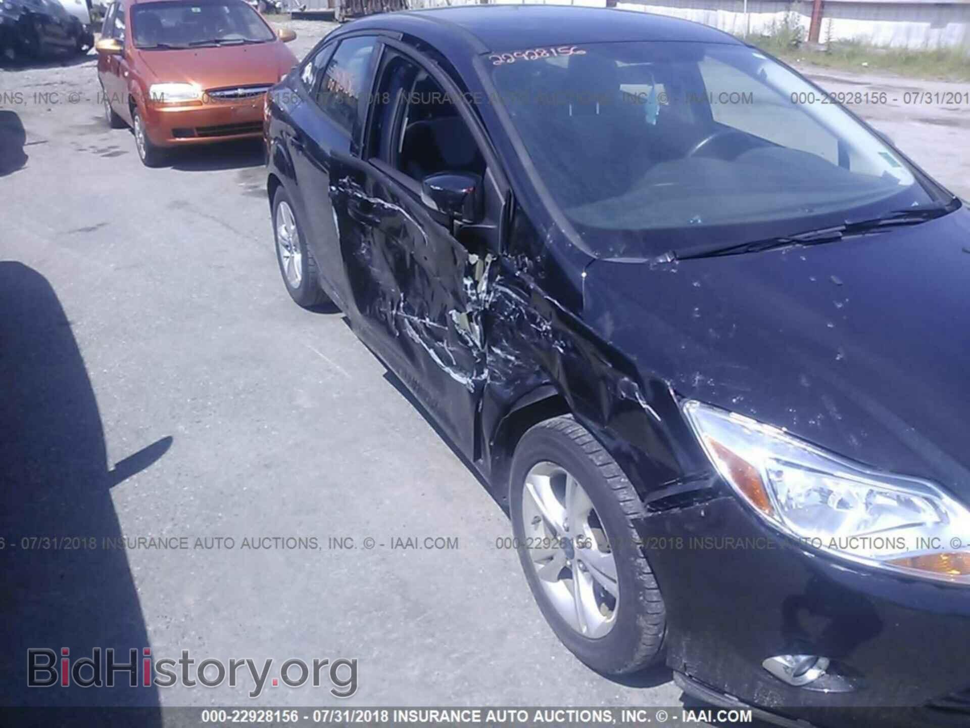 2012 Ford Focus - VIN: 1FAHP3F28CL398897 - Photo 6