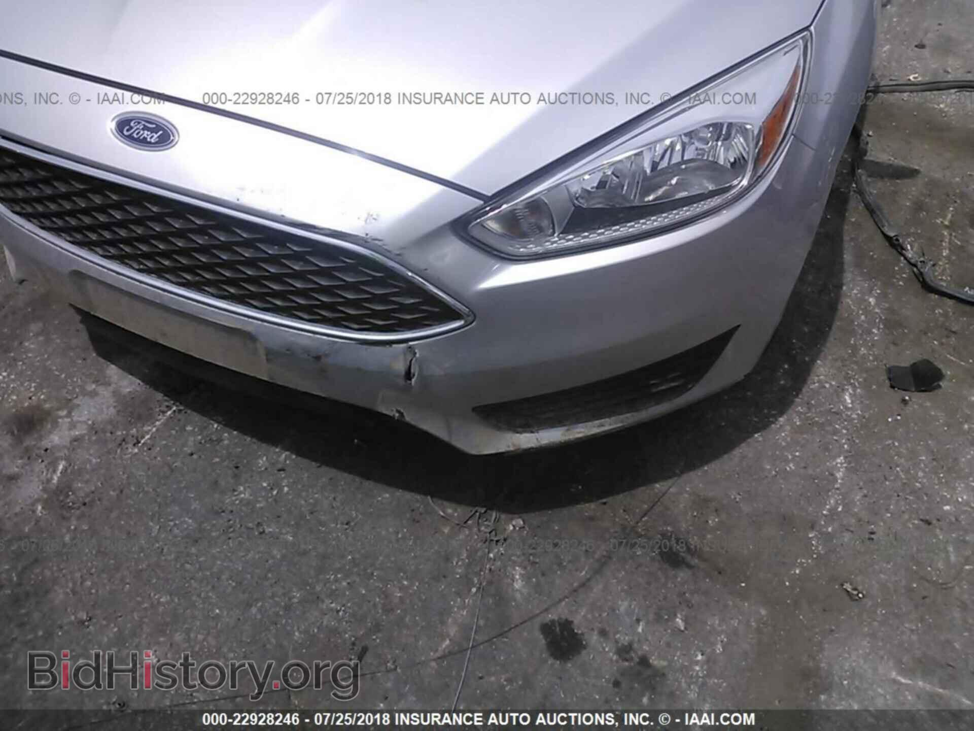2016 Ford Focus - VIN: 1FADP3F28GL247515 - Photo 6