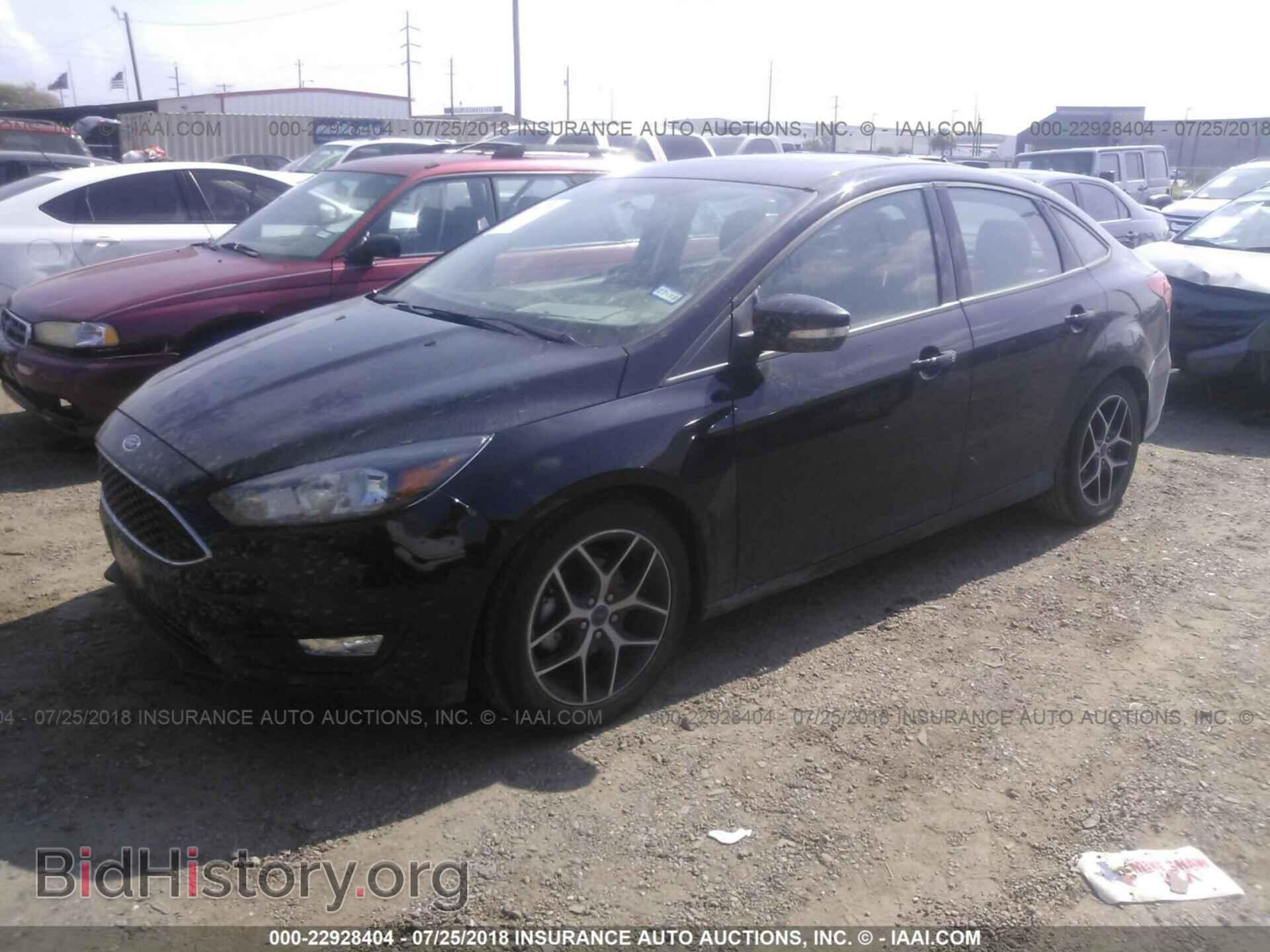 2017 Ford Focus - VIN: 1FADP3H27HL299233 - Фото 2
