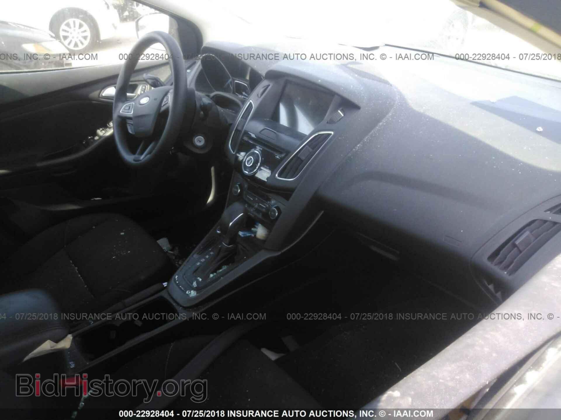 2017 Ford Focus - VIN: 1FADP3H27HL299233 - Фото 5