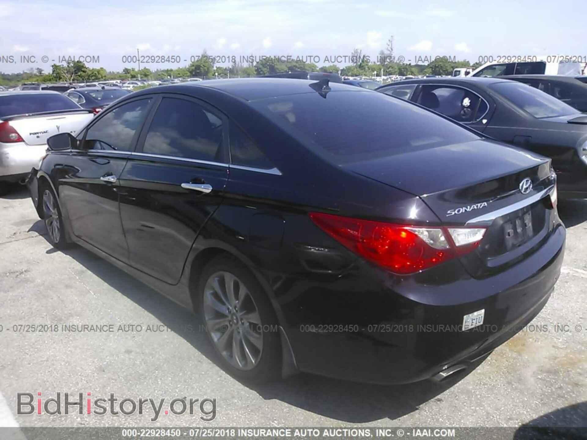 2012 Hyundai Sonata - VIN: 5NPEC4AB5CH334164 - Photo 3