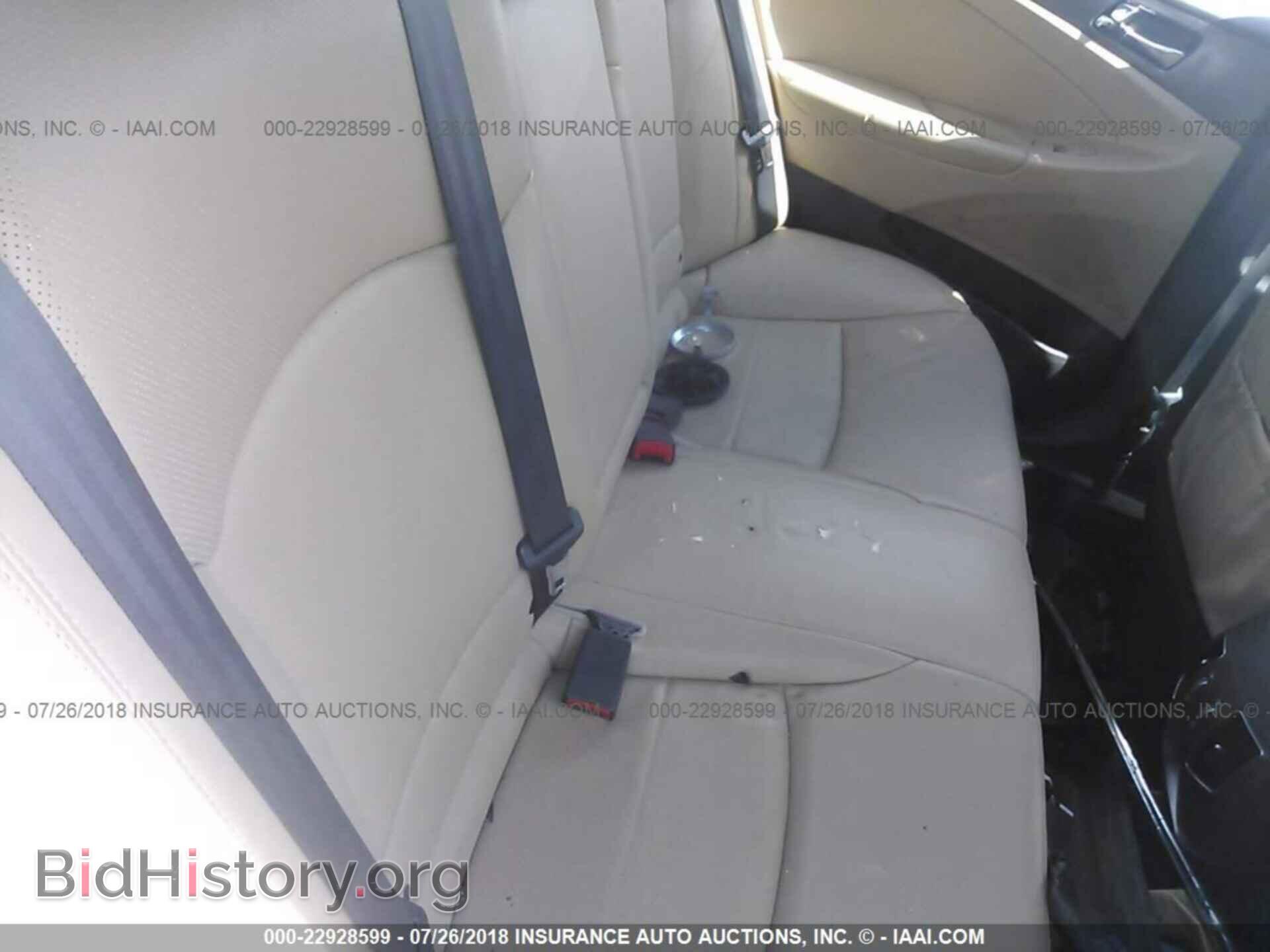 2012 Hyundai Sonata - VIN: KMHEC4A4XCA033376 - Photo 8