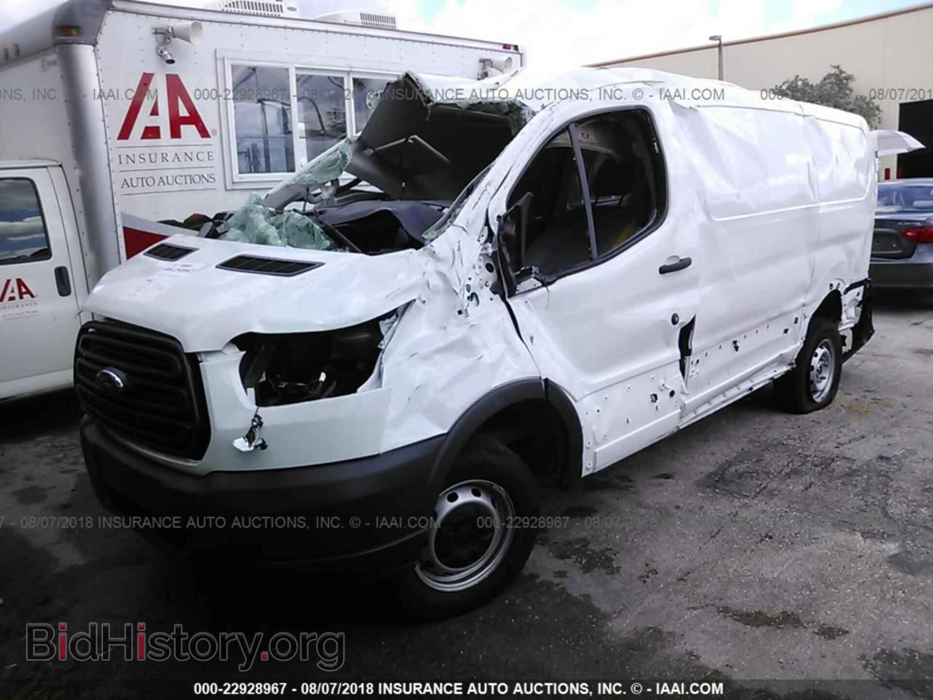 2018 Ford Transit - VIN: 1FTYR1ZM2JKB02569 - Фото 2