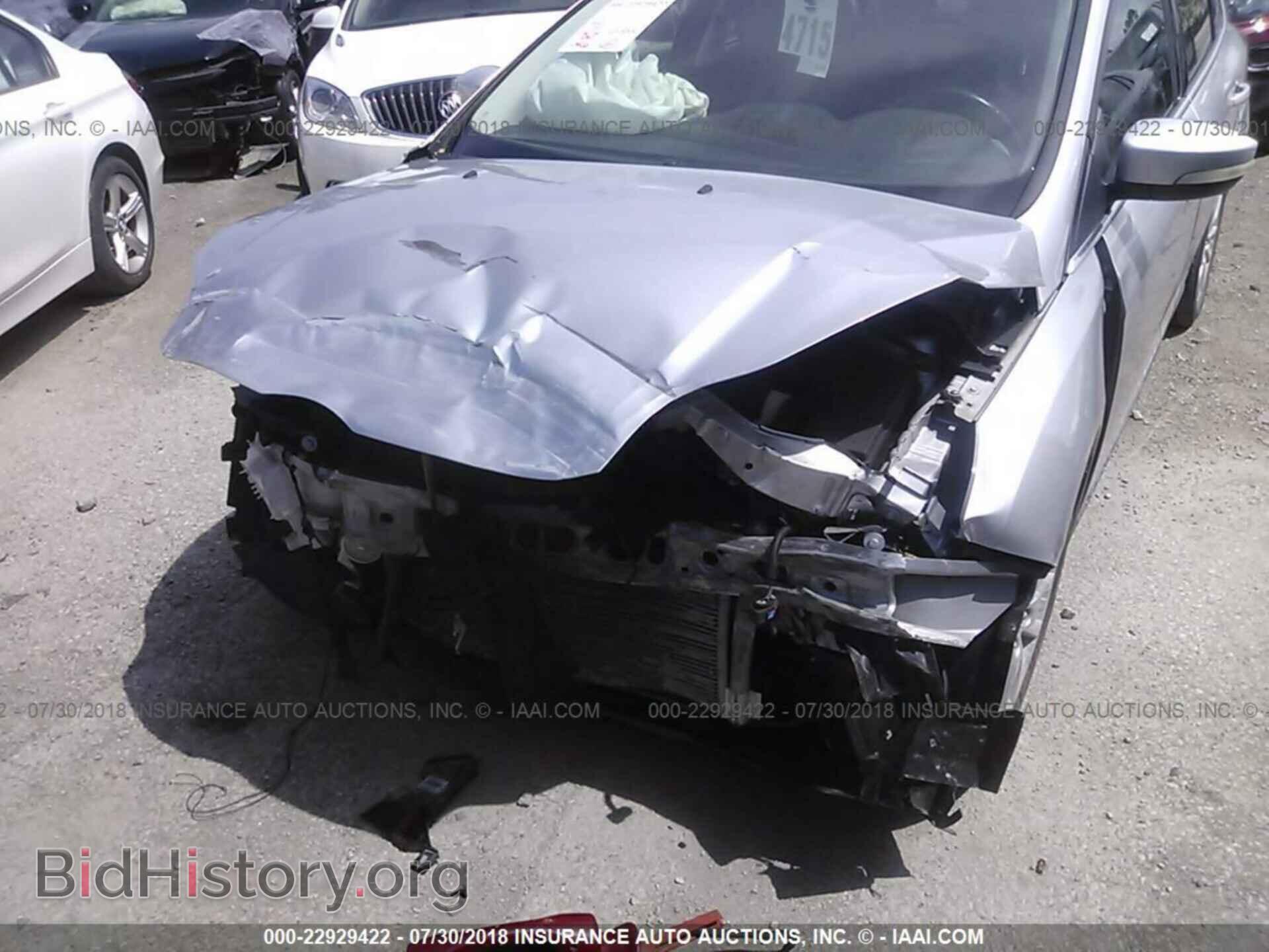 2012 Ford Focus - VIN: 1FAHP3M20CL104749 - Photo 6