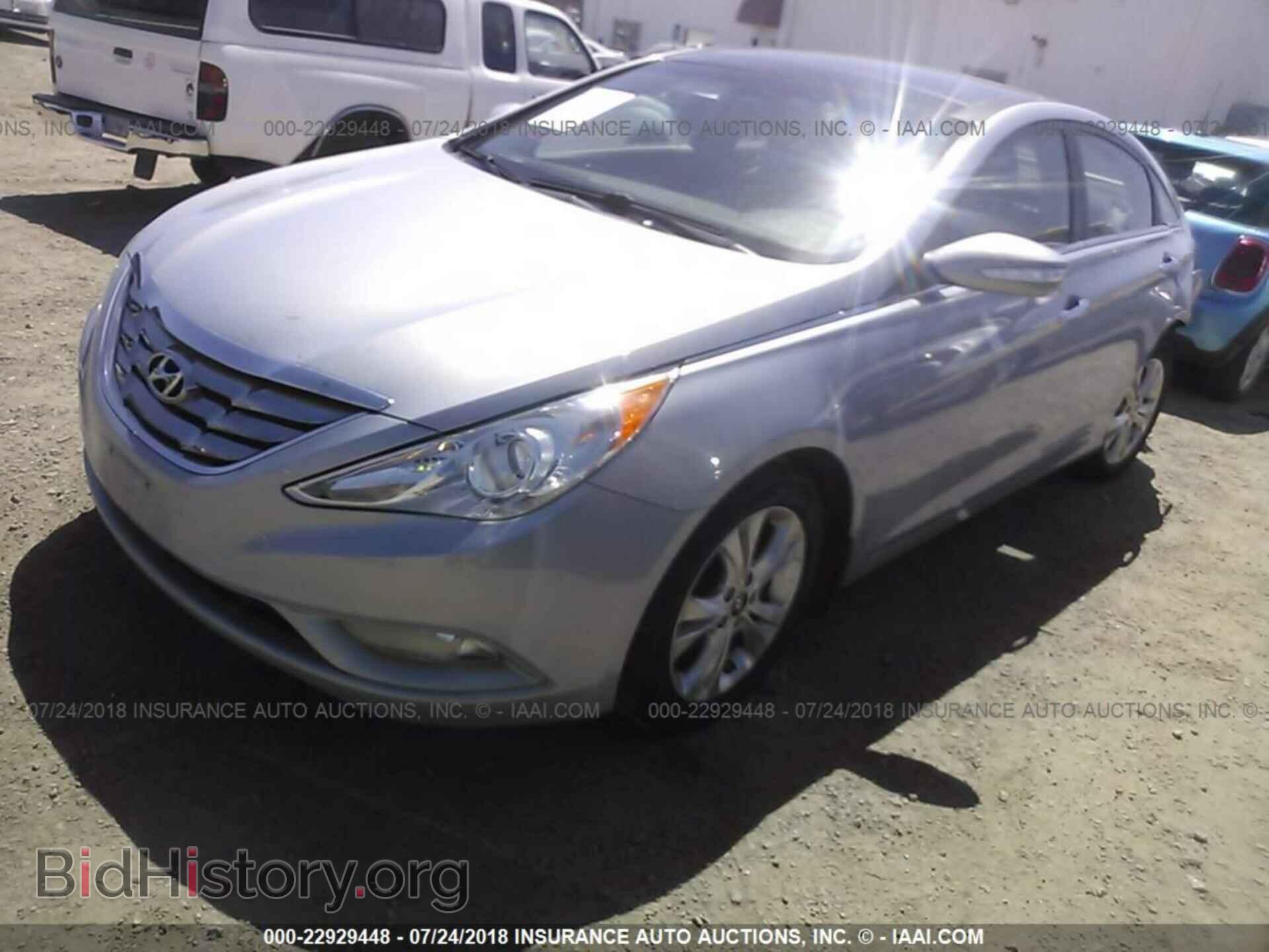 2012 Hyundai Sonata - VIN: 5NPEC4AC4CH419585 - Photo 2