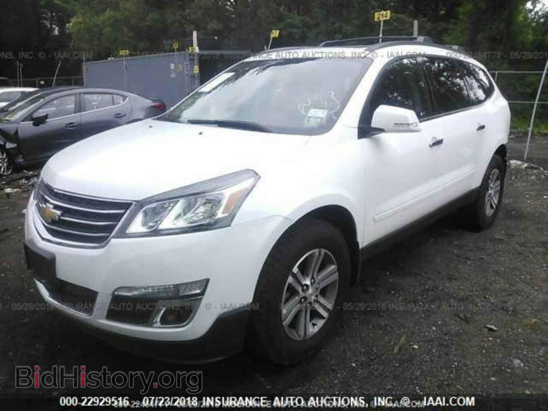 2017 Chevrolet Traverse - VIN: 1GNKVGKD2HJ302471 - Фото 2