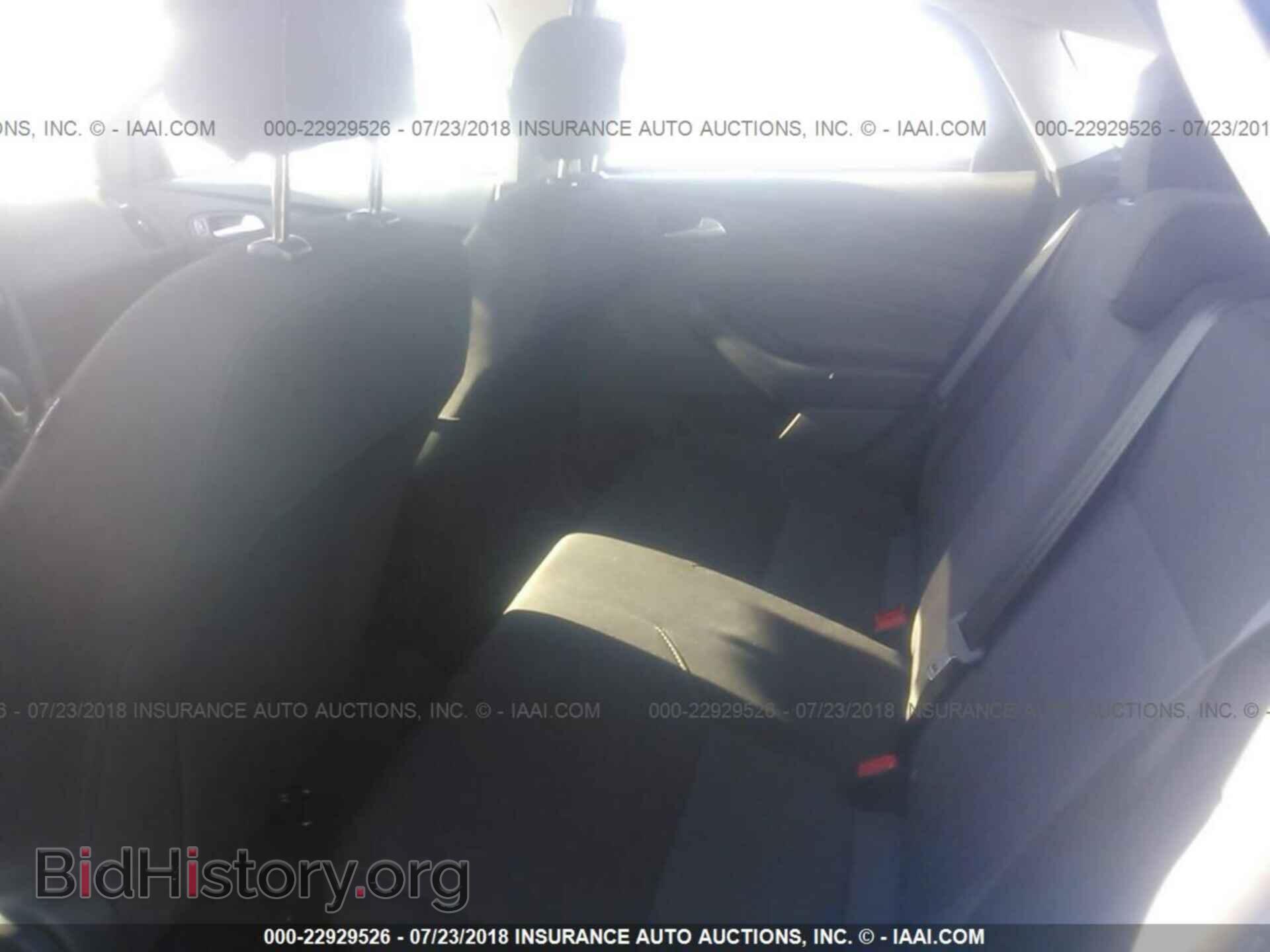 2018 Ford Focus - VIN: 1FADP3K23JL315457 - Фото 8