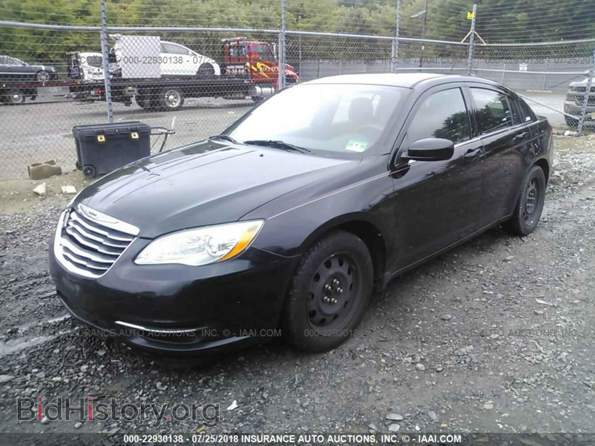 2012 Chrysler 200 - VIN: 1C3CCBAB0CN112843 - Photo 2