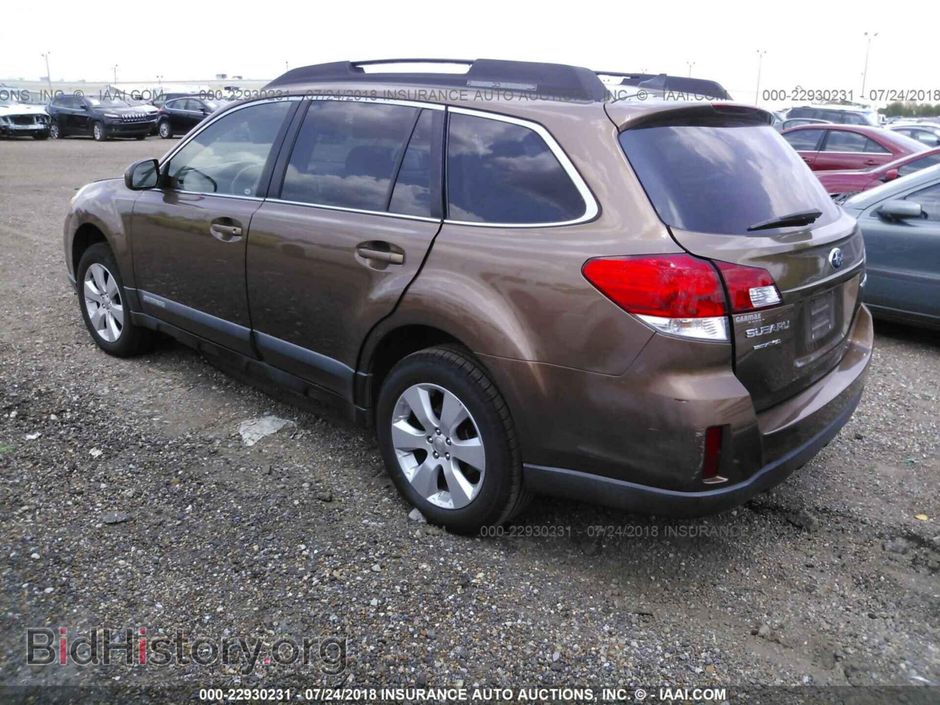 2011 Subaru Outback - VIN: 4S4BRCKC8B3389099 - Фото 3