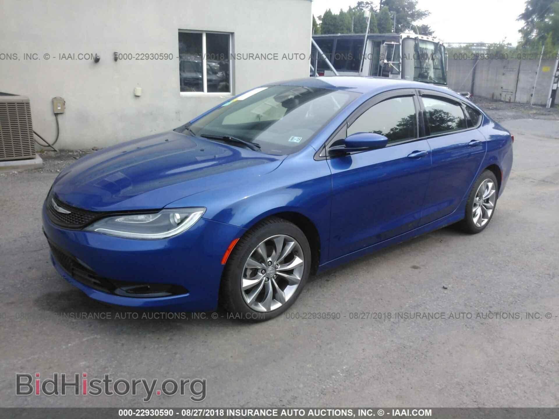 2015 Chrysler 200 - VIN: 1C3CCCBB5FN532493 - Photo 2