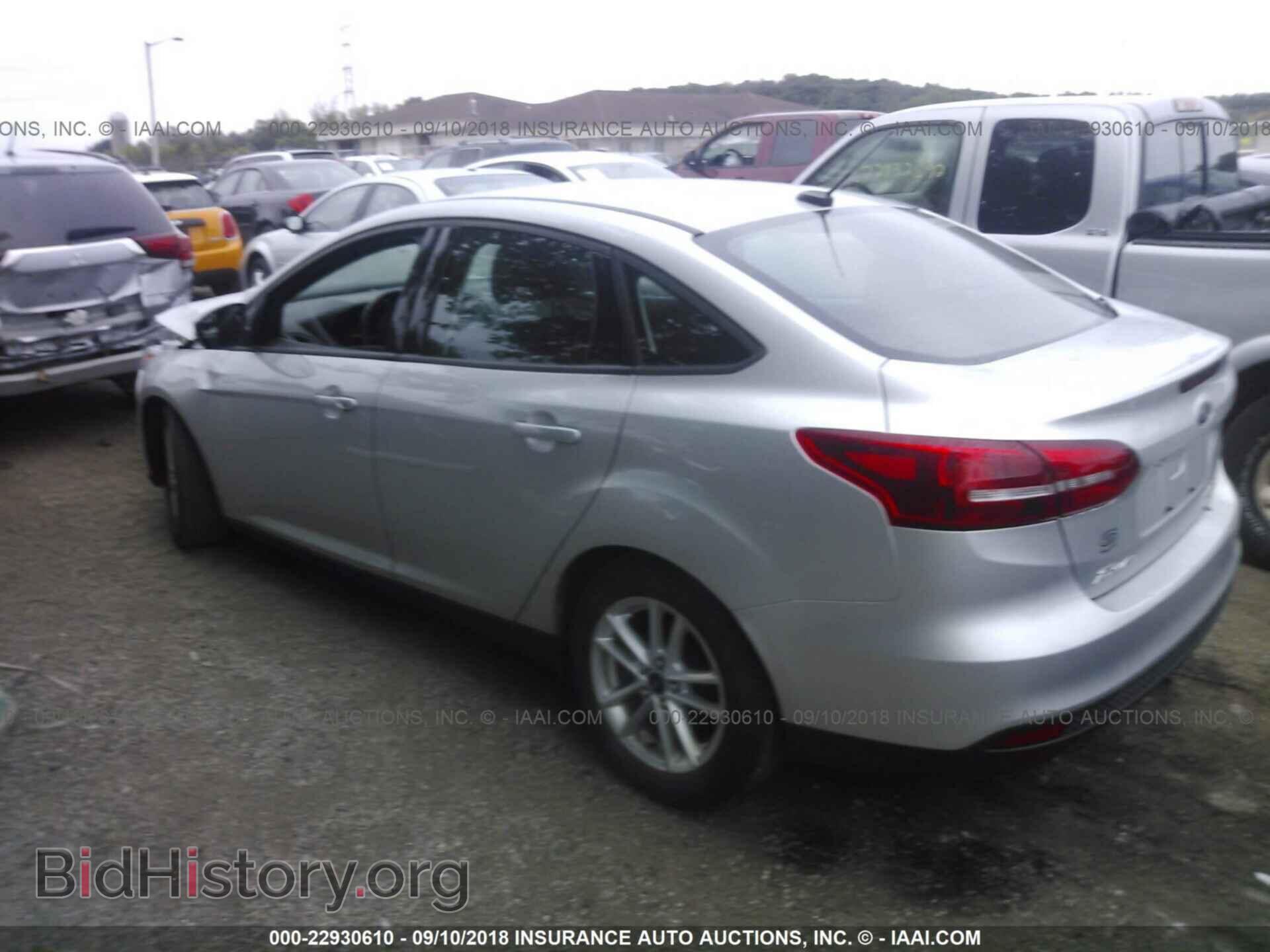 2016 Ford Focus - VIN: 1FADP3F29GL267997 - Photo 3