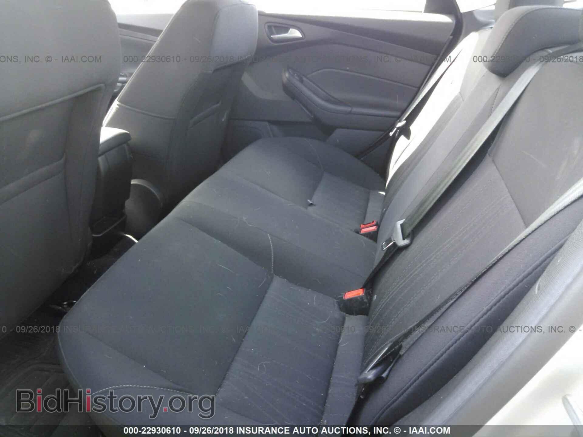 2016 Ford Focus - VIN: 1FADP3F29GL267997 - Photo 8