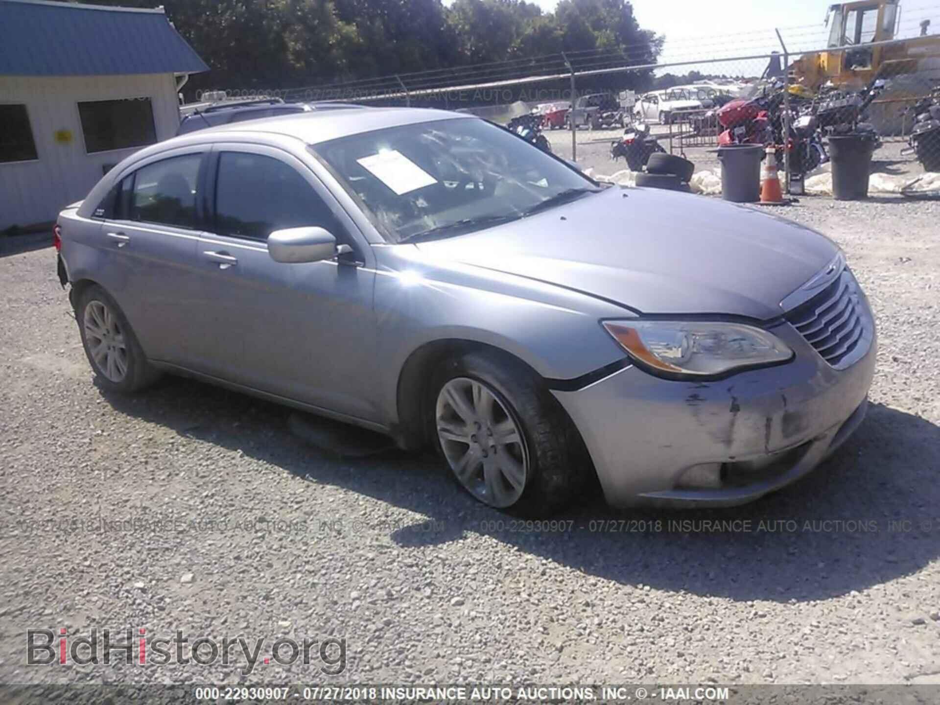 Photo 1C3CCBAB3DN670493 - Chrysler 200 2013
