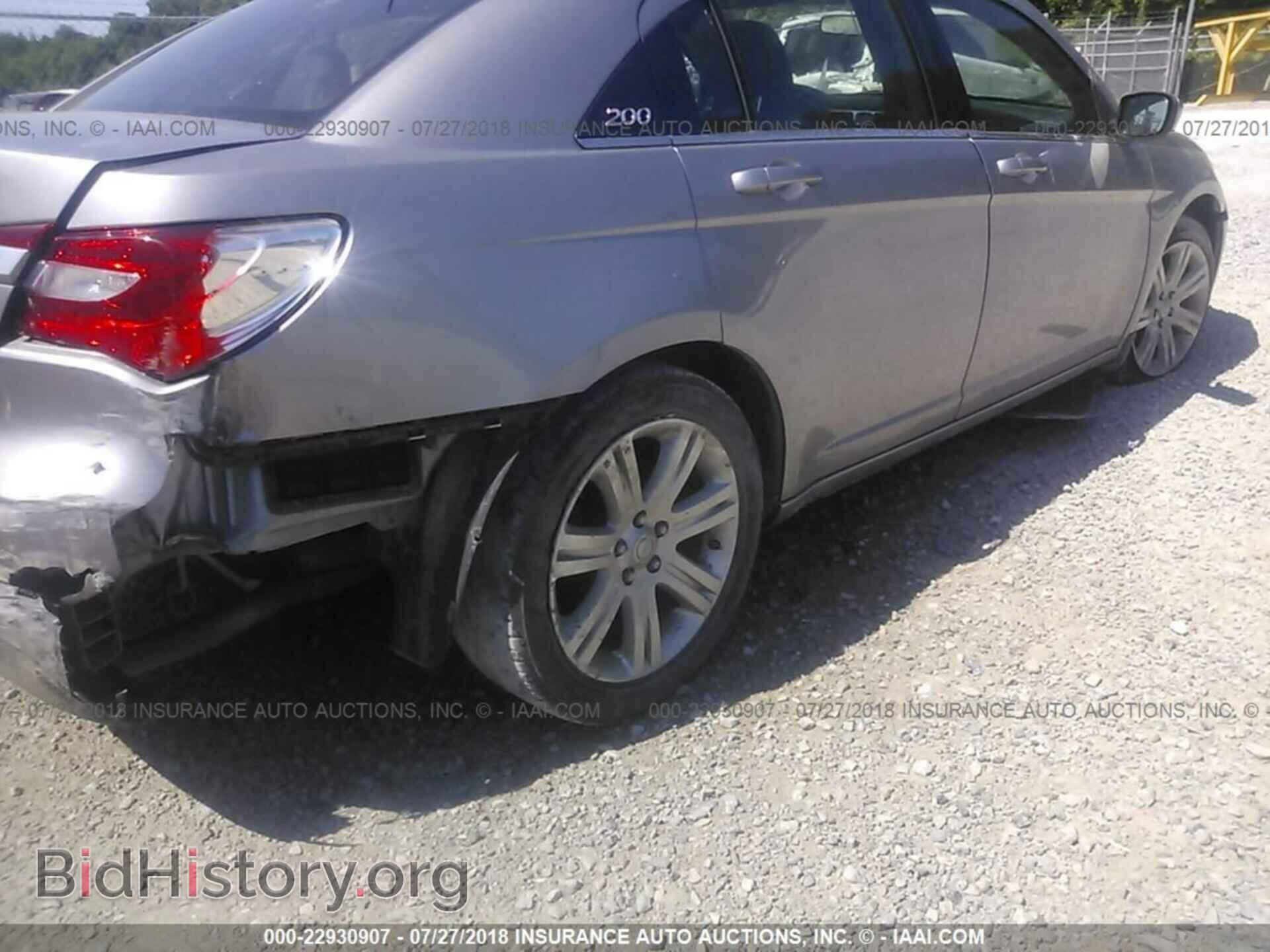 2013 Chrysler 200 - VIN: 1C3CCBAB3DN670493 - Фото 6