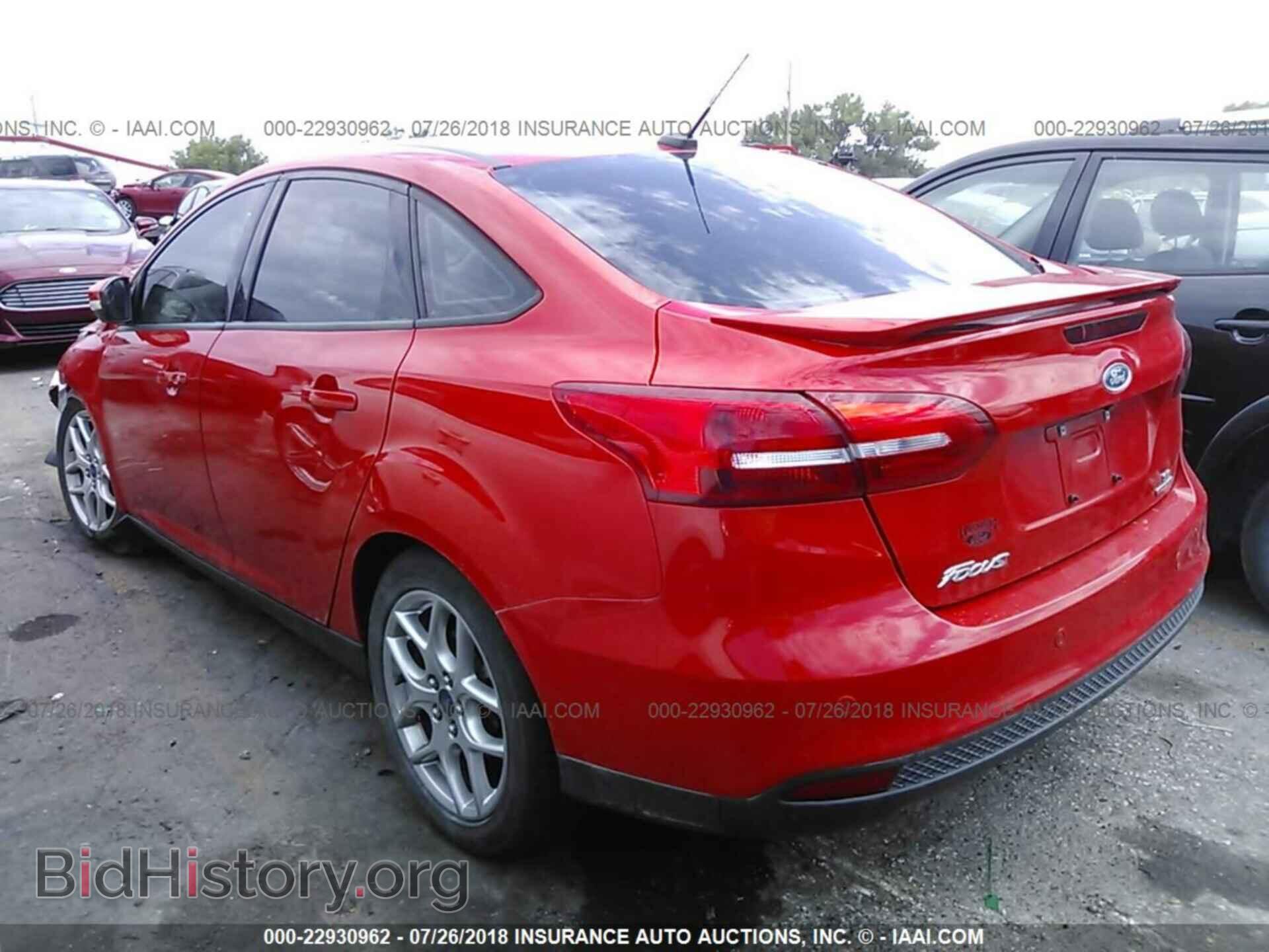 2015 Ford Focus - VIN: 1FADP3F28FL293697 - Photo 3