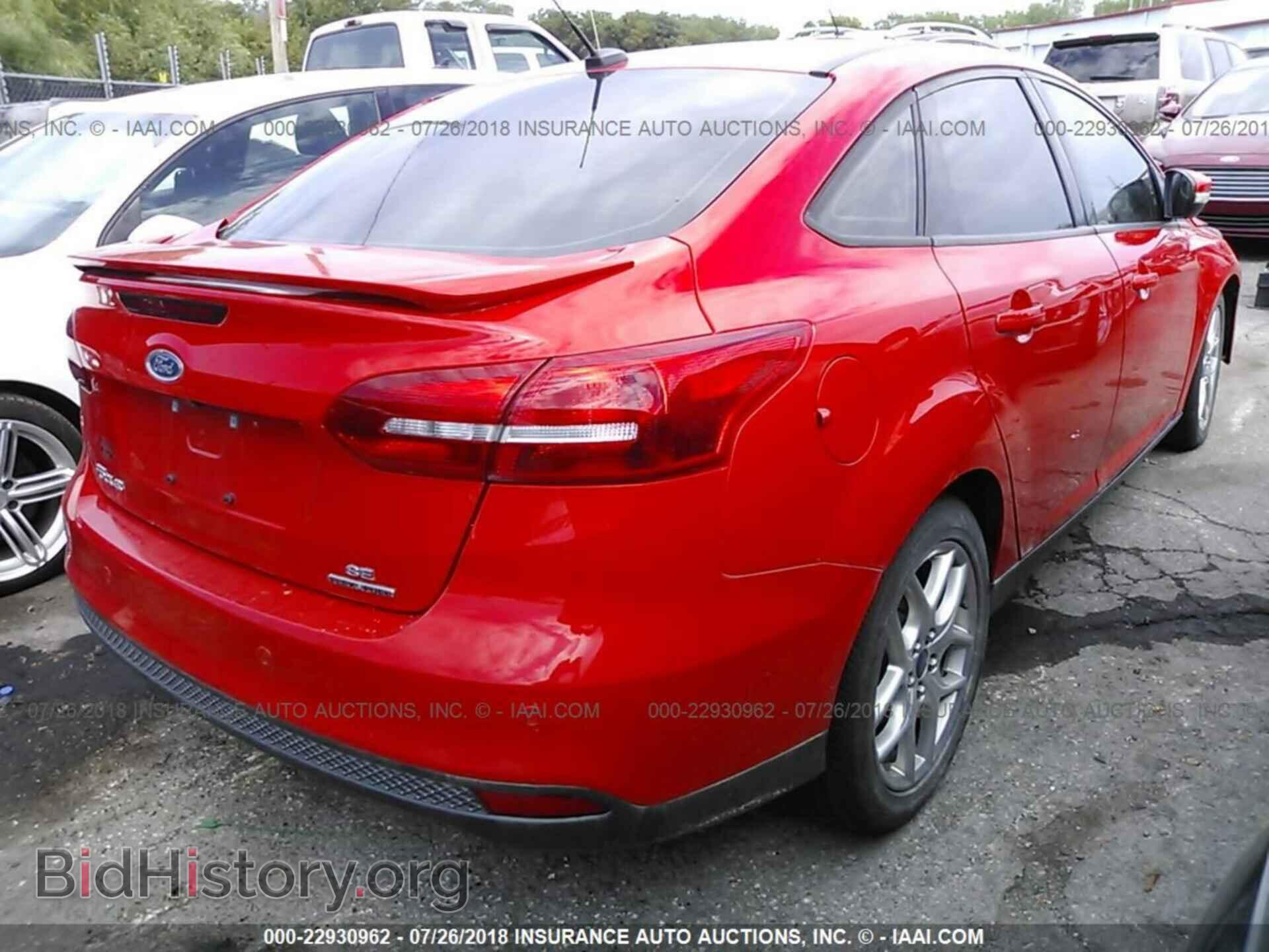 2015 Ford Focus - VIN: 1FADP3F28FL293697 - Photo 4