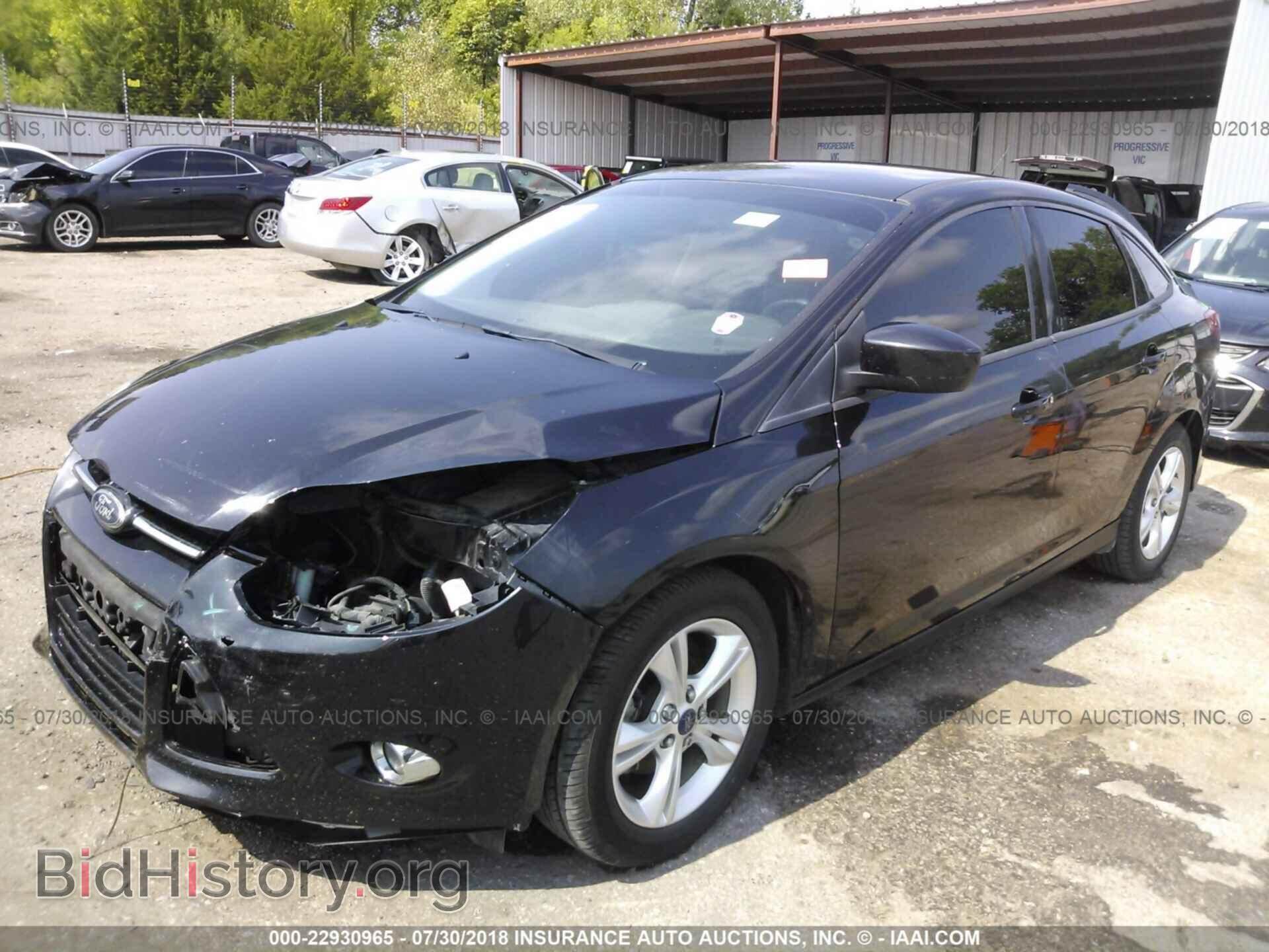 2012 Ford Focus - VIN: 1FAHP3F21CL476775 - Photo 2