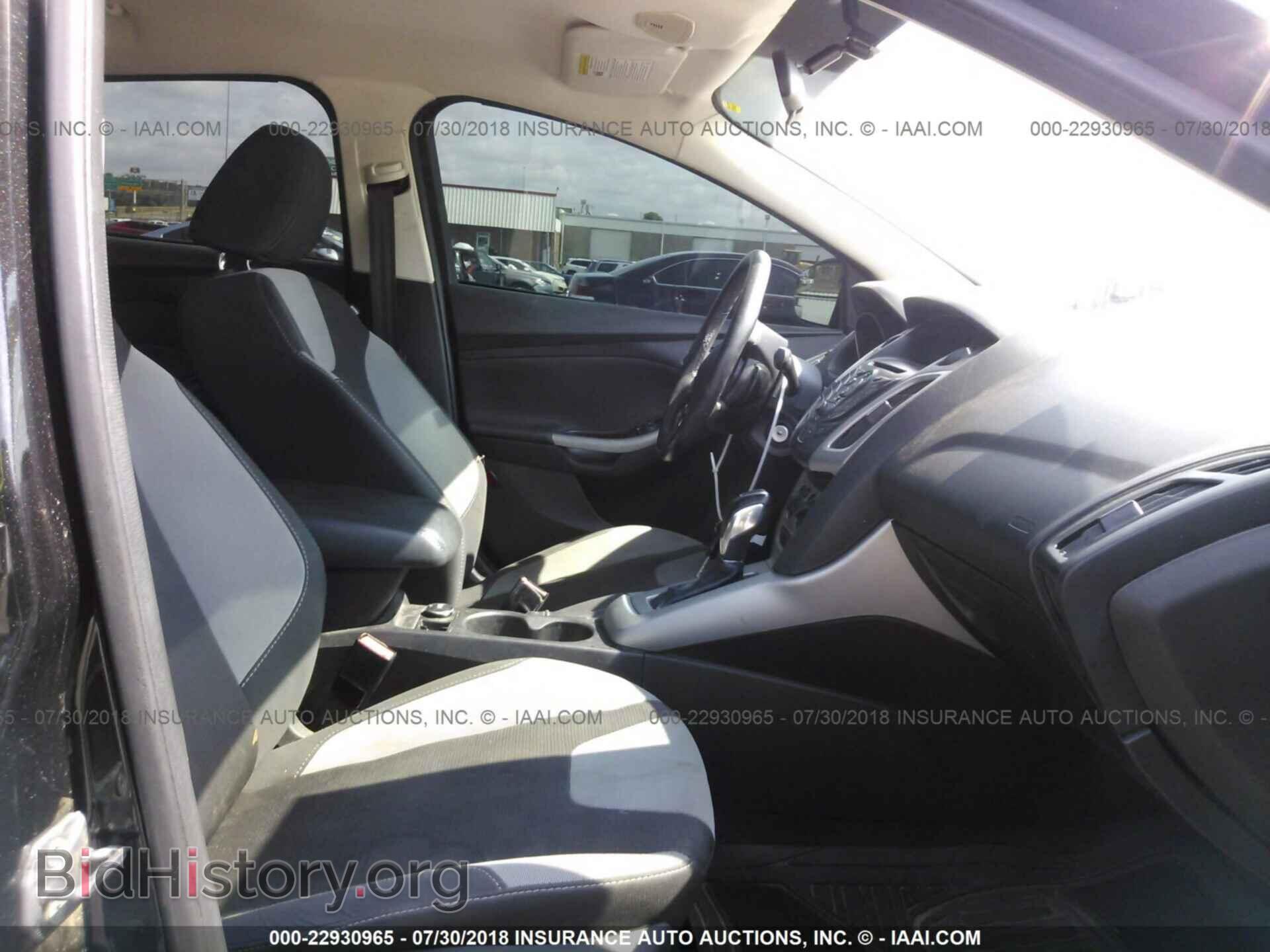 2012 Ford Focus - VIN: 1FAHP3F21CL476775 - Photo 5