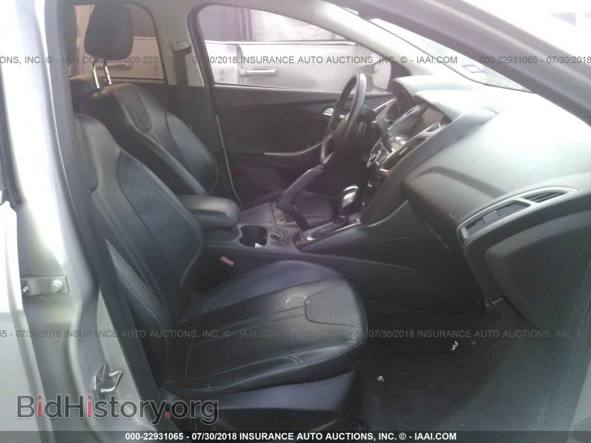 2012 Ford Focus - VIN: 1FAHP3J25CL304482 - Photo 5