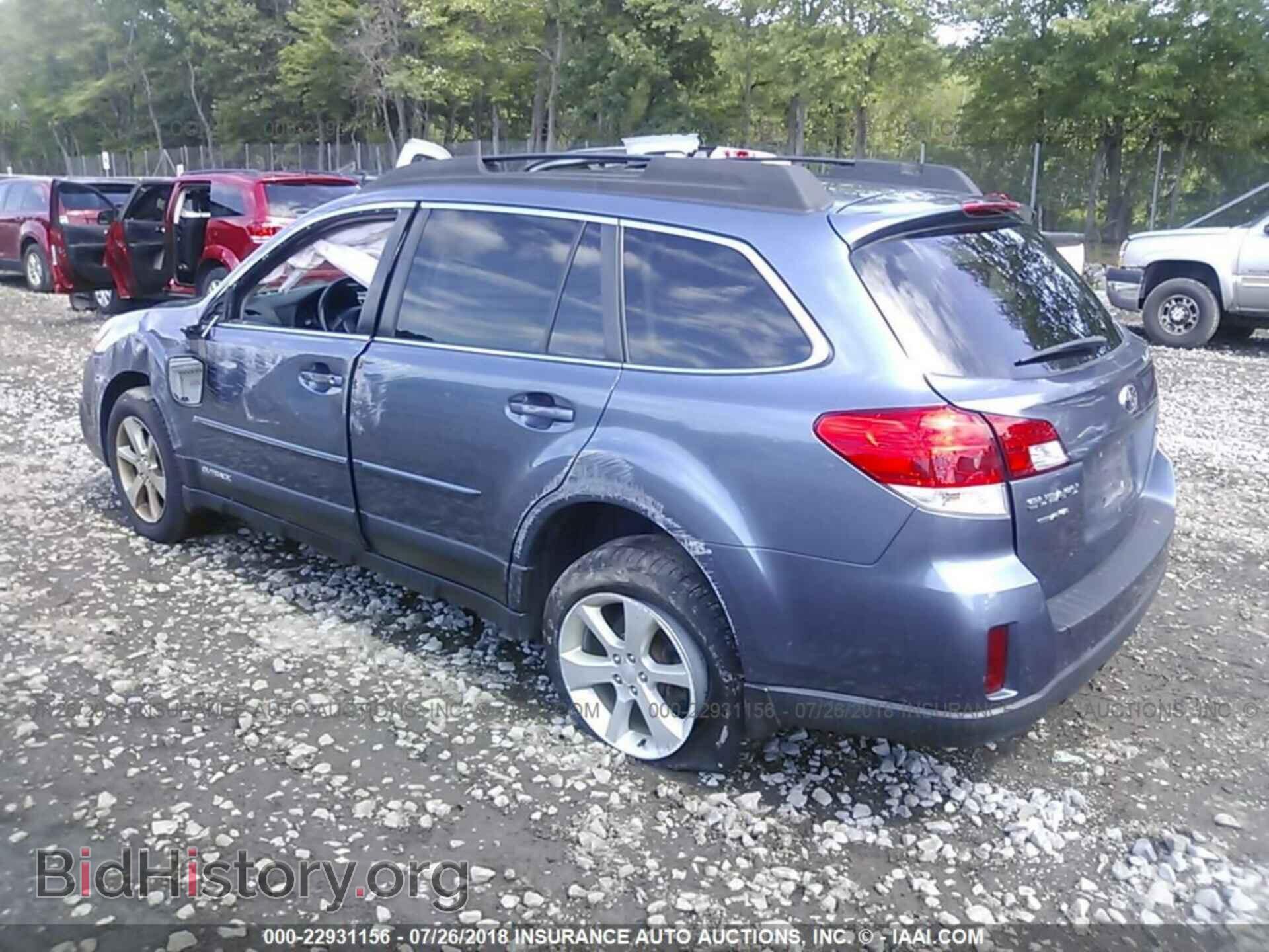 2013 Subaru Outback - VIN: 4S4BRBCC3D3242880 - Photo 3