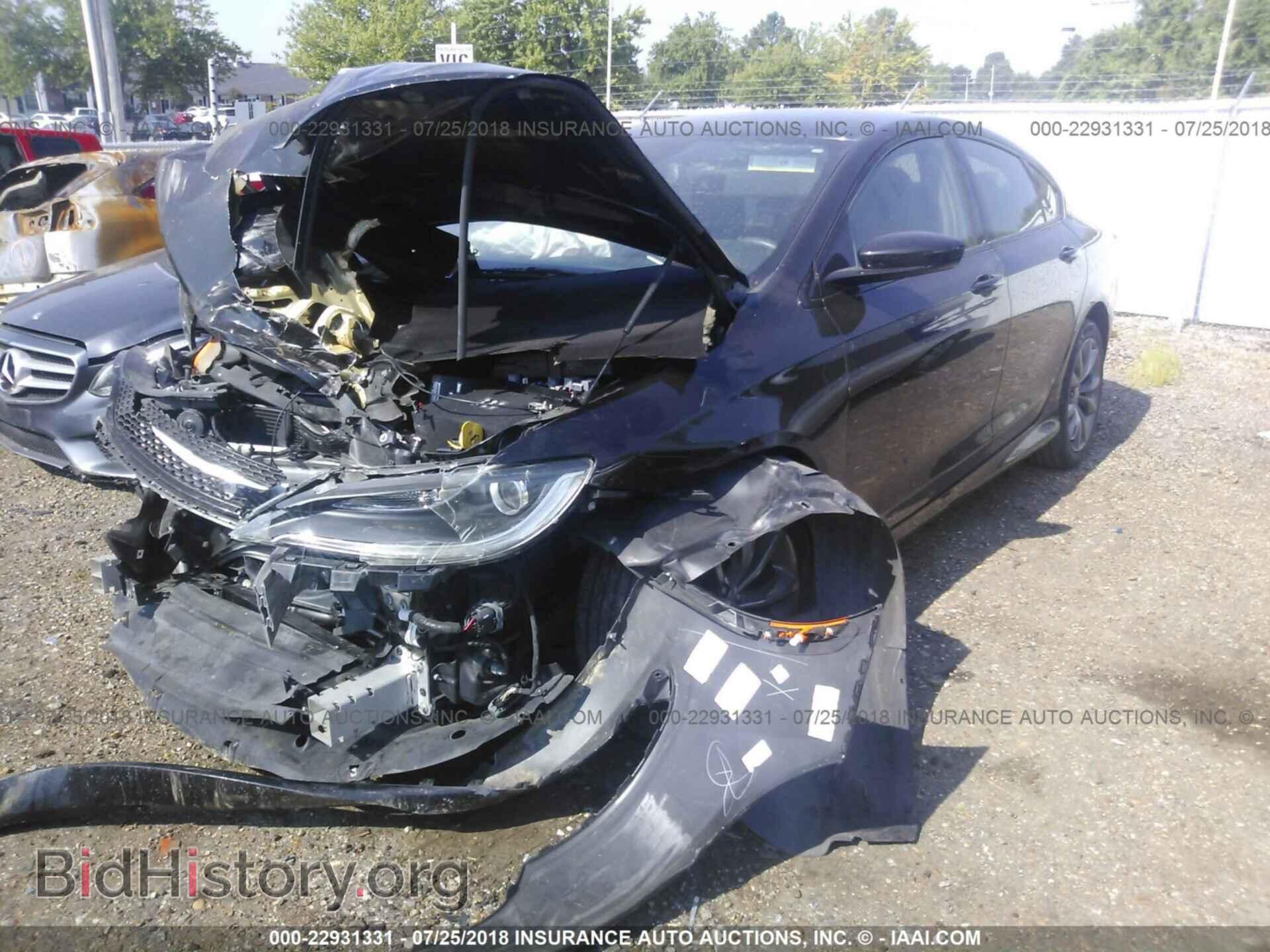 2015 Chrysler 200 - VIN: 1C3CCCBB5FN566823 - Photo 2