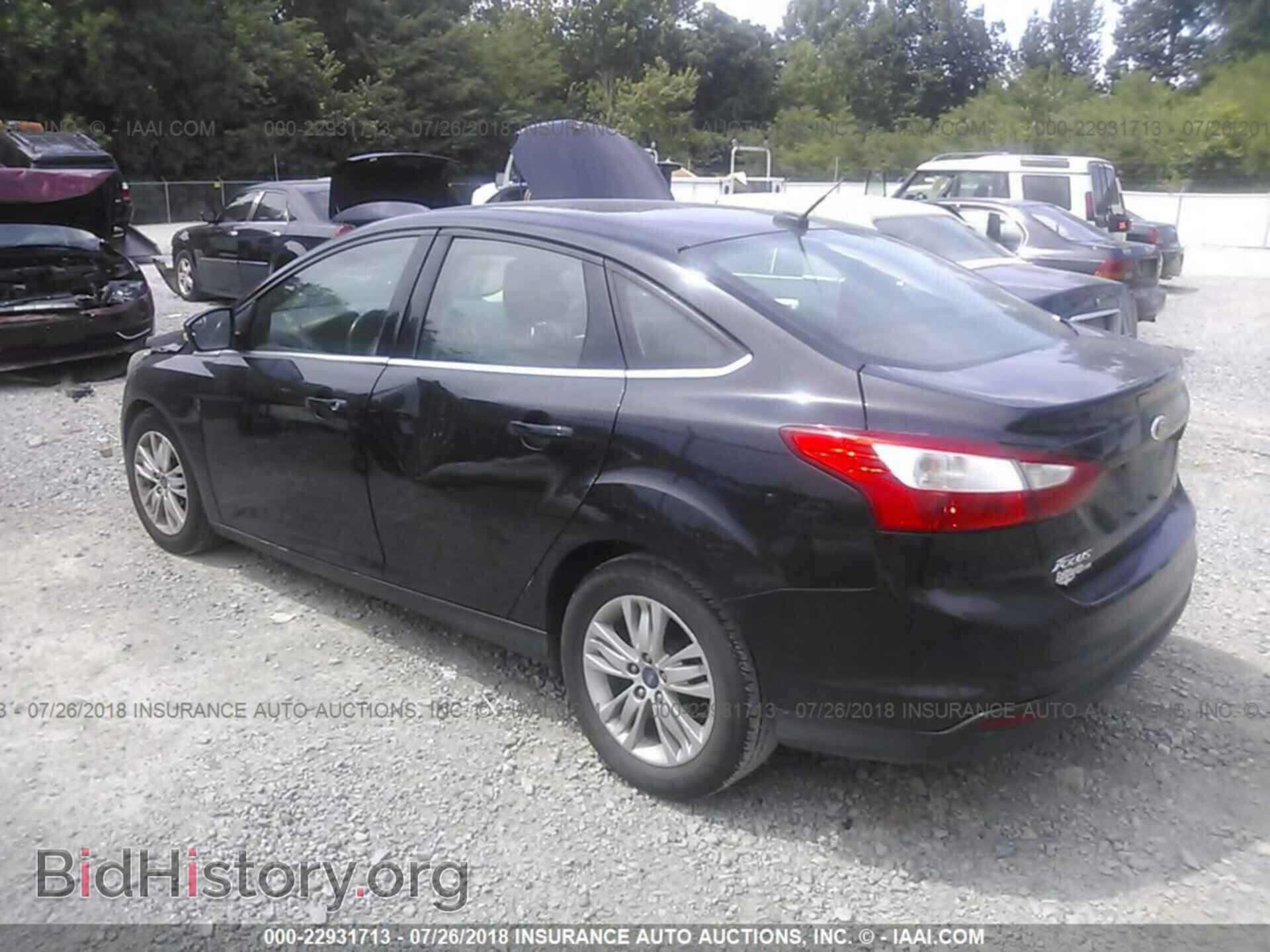 2012 Ford Focus - VIN: 1FAHP3H28CL122538 - Photo 3