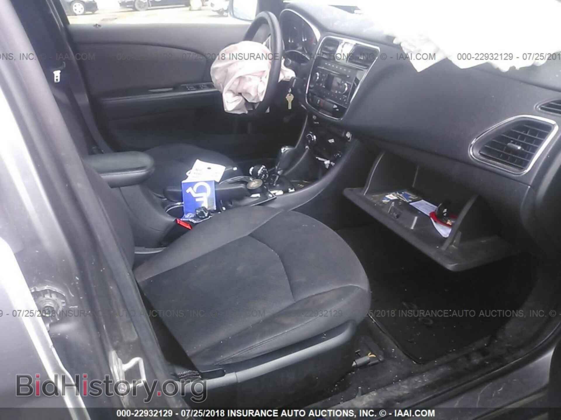 2012 Chrysler 200 - VIN: 1C3CCBBG8CN242105 - Фото 5