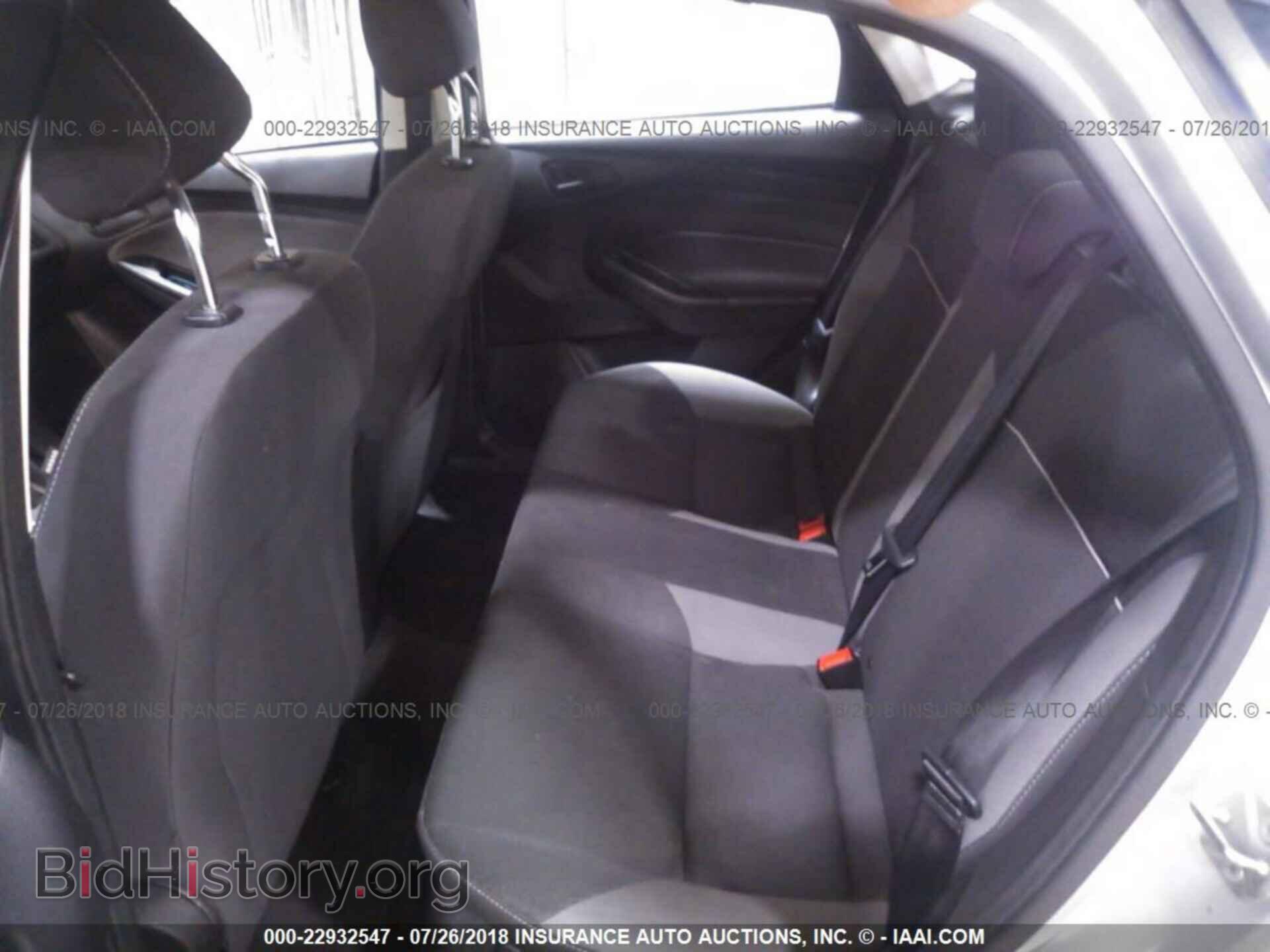 2012 Ford Focus - VIN: 1FAHP3F28CL195959 - Photo 8
