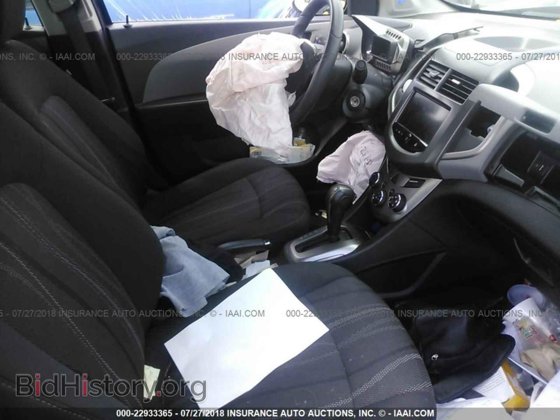 2014 Chevrolet Sonic - VIN: 1G1JC5SG5E4143621 - Фото 5