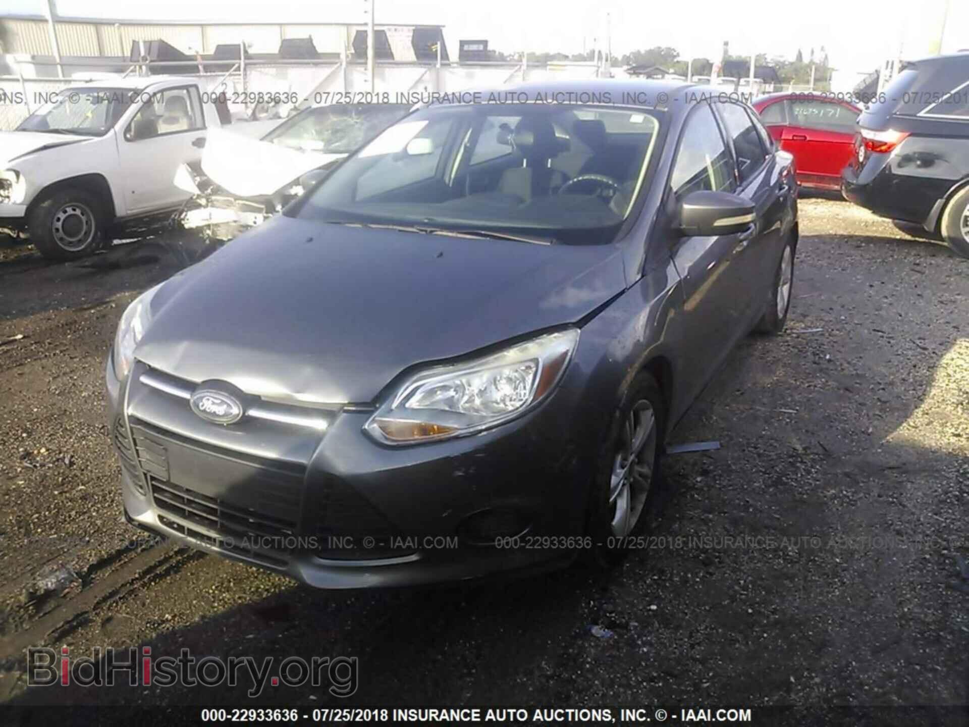 2014 Ford Focus - VIN: 1FADP3F2XEL302012 - Фото 2