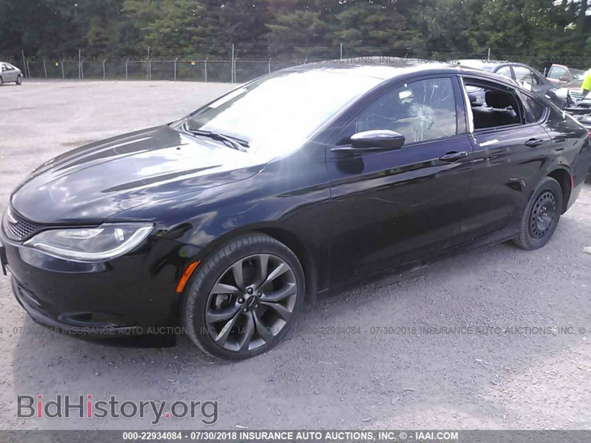 2016 Chrysler 200 - VIN: 1C3CCCDG8GN148069 - Photo 2