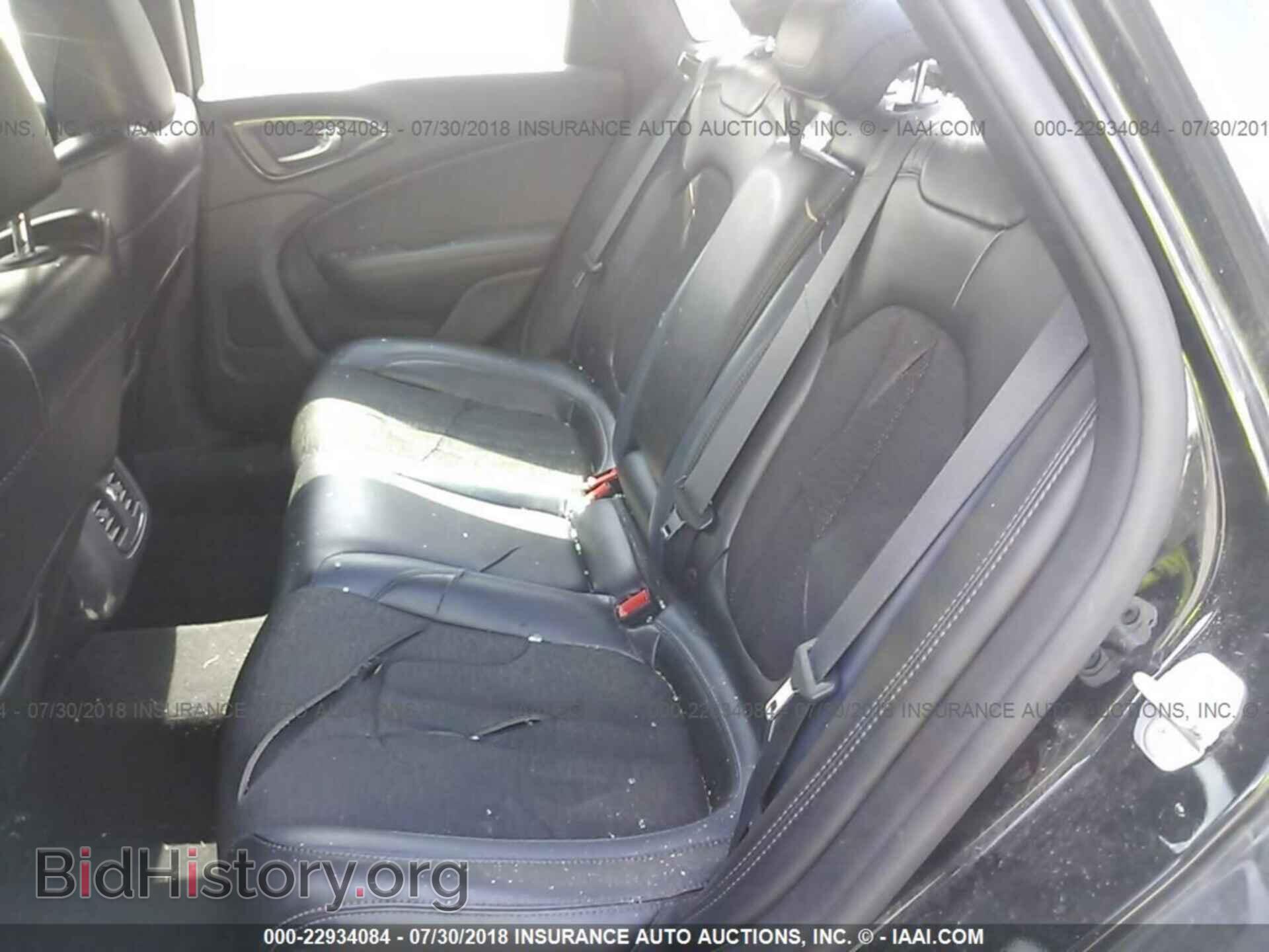 2016 Chrysler 200 - VIN: 1C3CCCDG8GN148069 - Photo 8