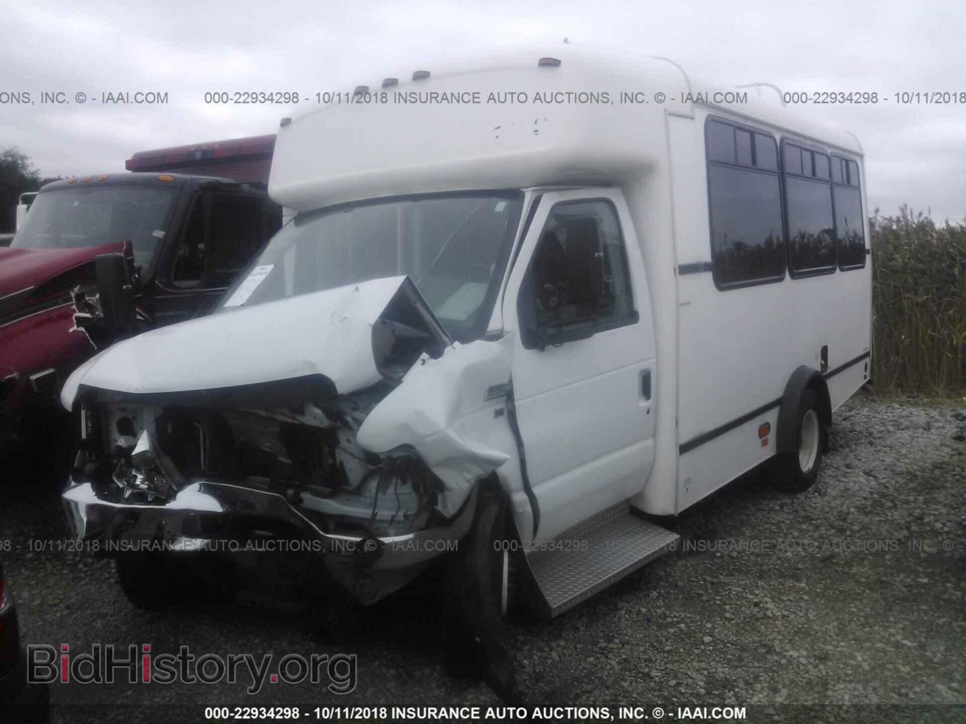 2013 Ford Econoline - VIN: 1FDEE3FL1DDB12634 - Фото 2