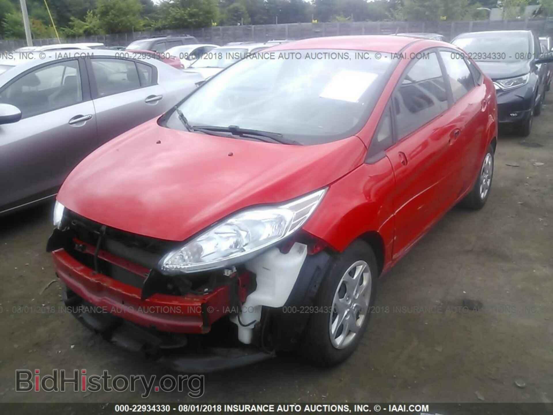 2013 Ford Fiesta - VIN: 3FADP4BJ3DM106994 - Фото 2