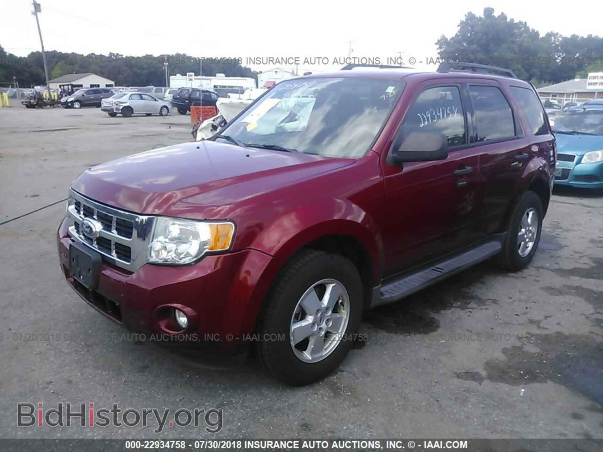 2012 Ford Escape - VIN: 1FMCU9DG6CKA81992 - Photo 2