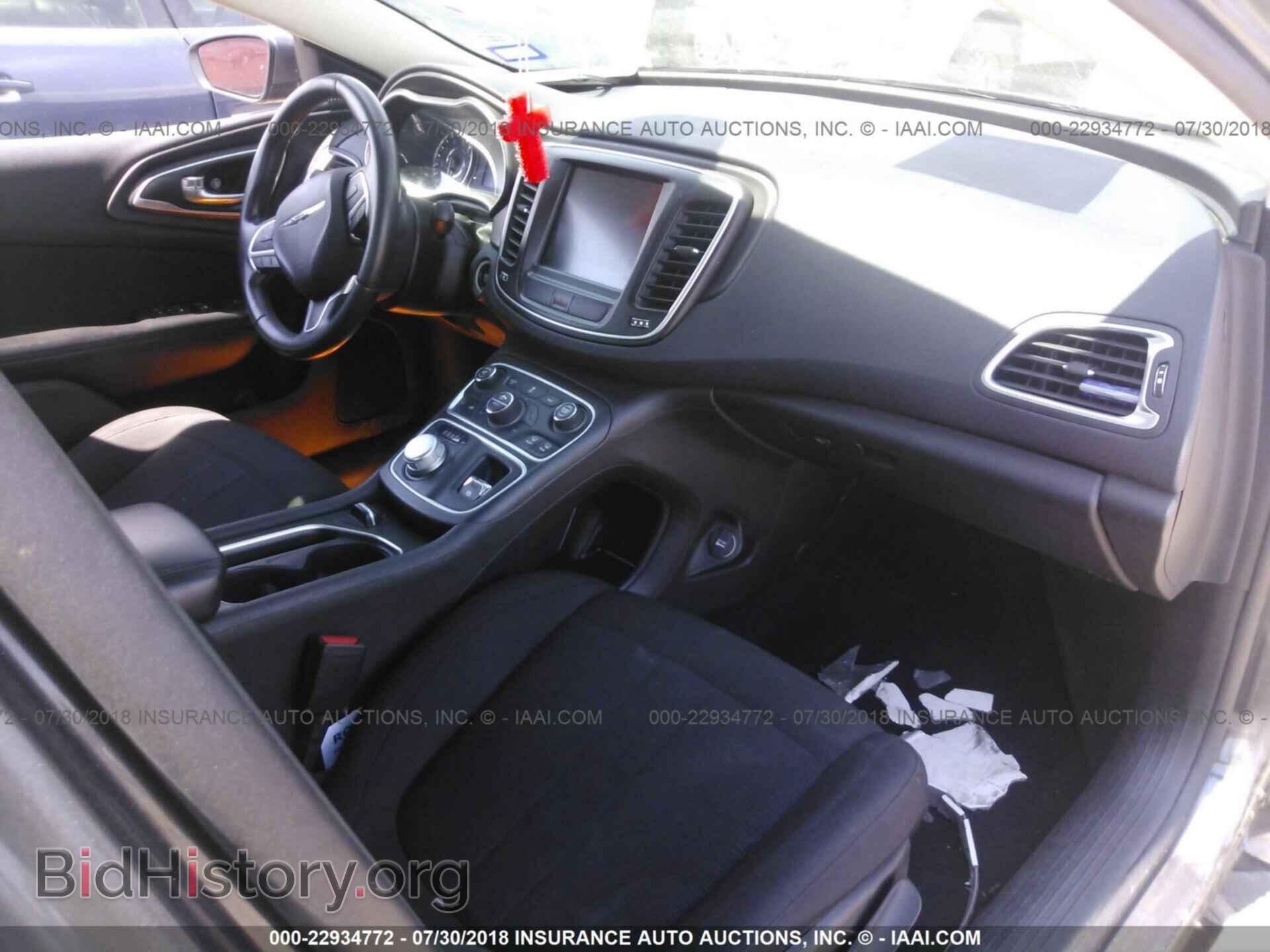 2015 Chrysler 200 - VIN: 1C3CCCAB8FN623324 - Photo 5