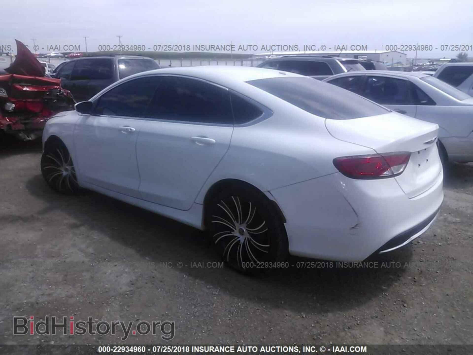 2015 Chrysler 200 - VIN: 1C3CCCAB8FN637420 - Photo 3