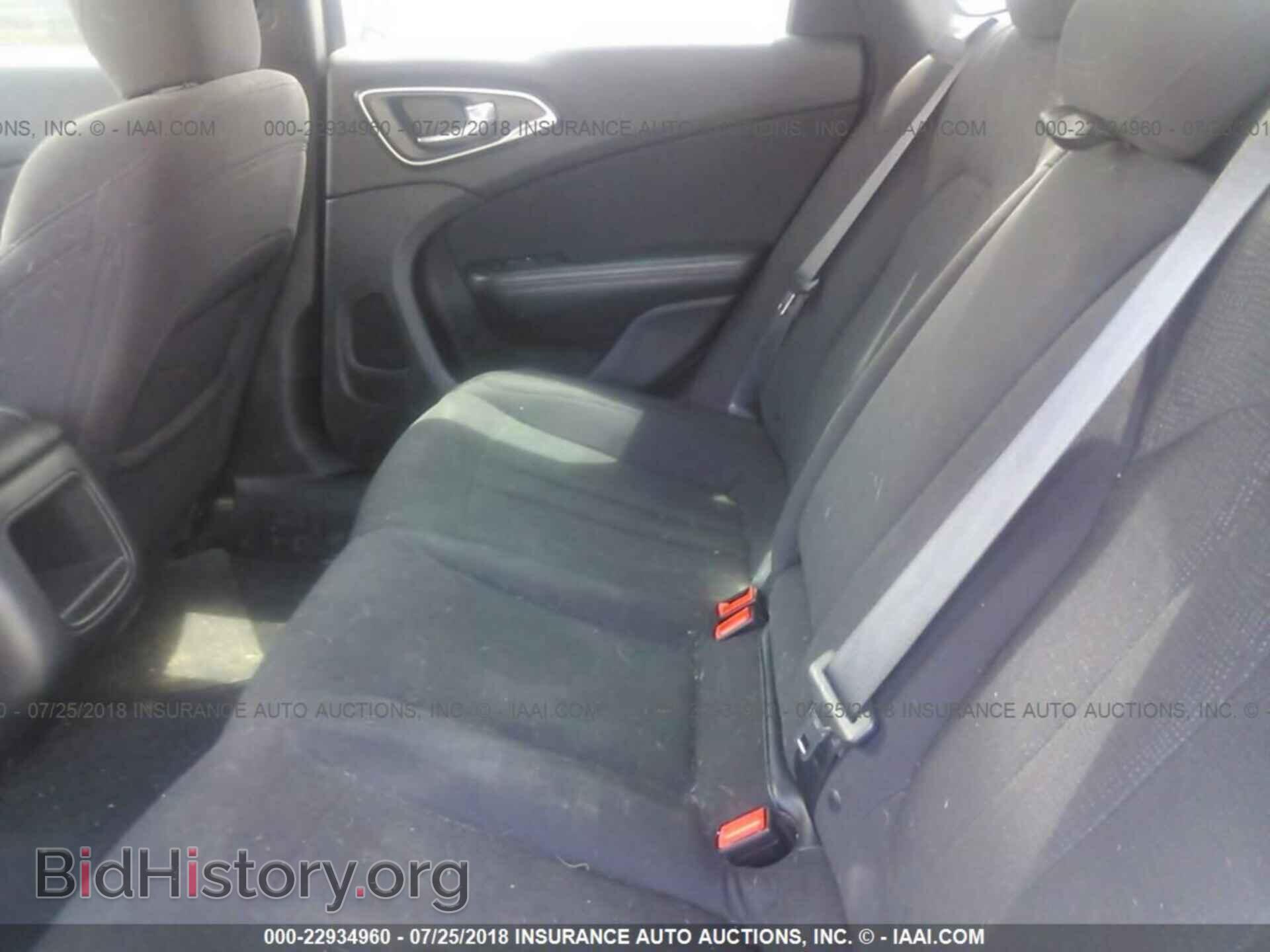 2015 Chrysler 200 - VIN: 1C3CCCAB8FN637420 - Photo 8