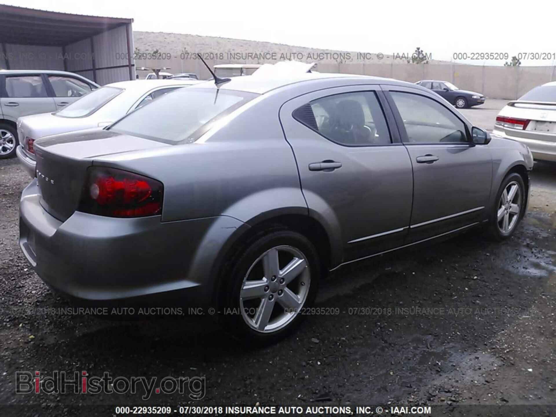 2011 Dodge Avenger - VIN: 1B3BD1FB8BN589043 - Фото 4