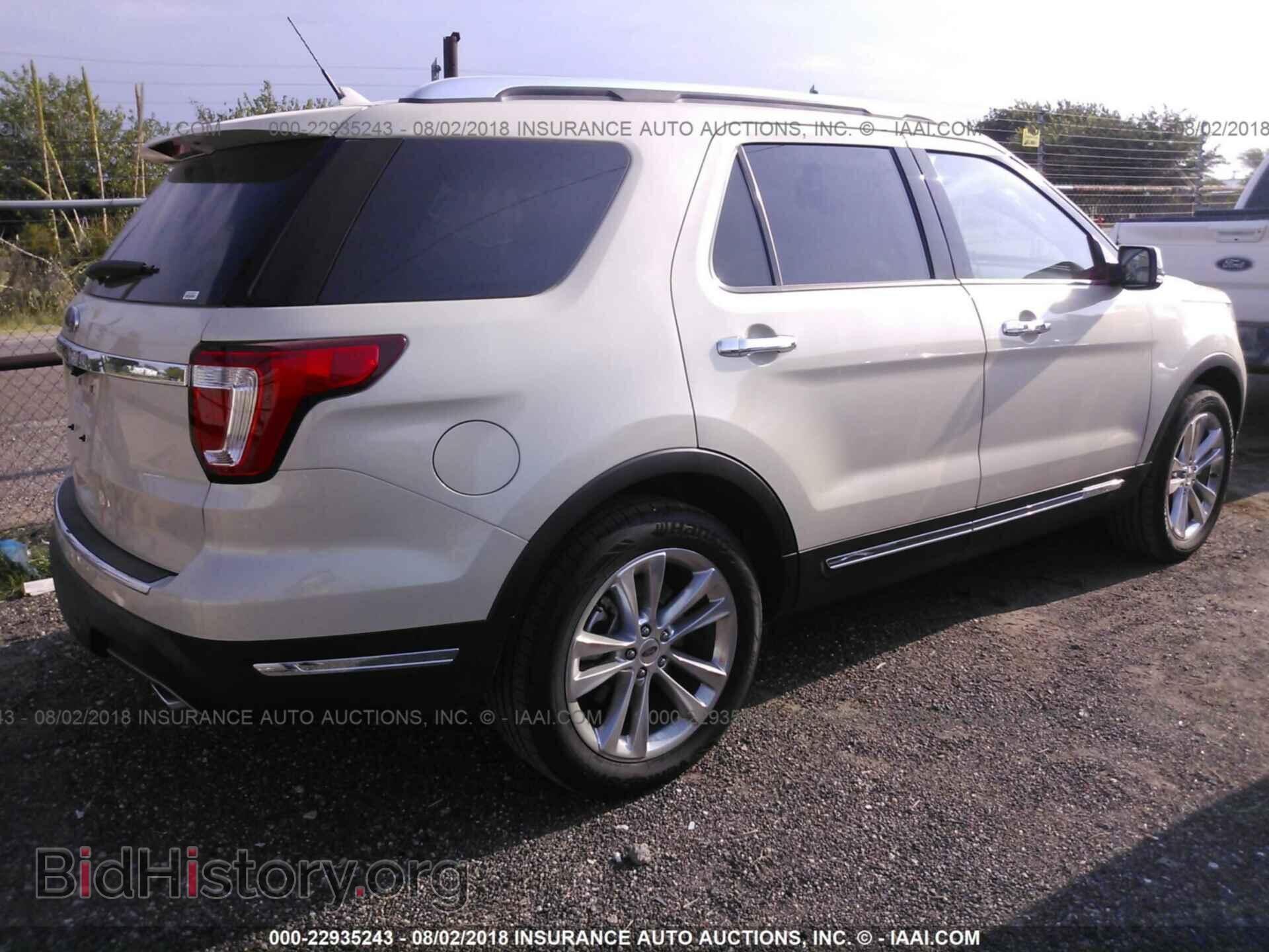 2018 Ford Explorer - VIN: 1FM5K7F89JGB30465 - Photo 4