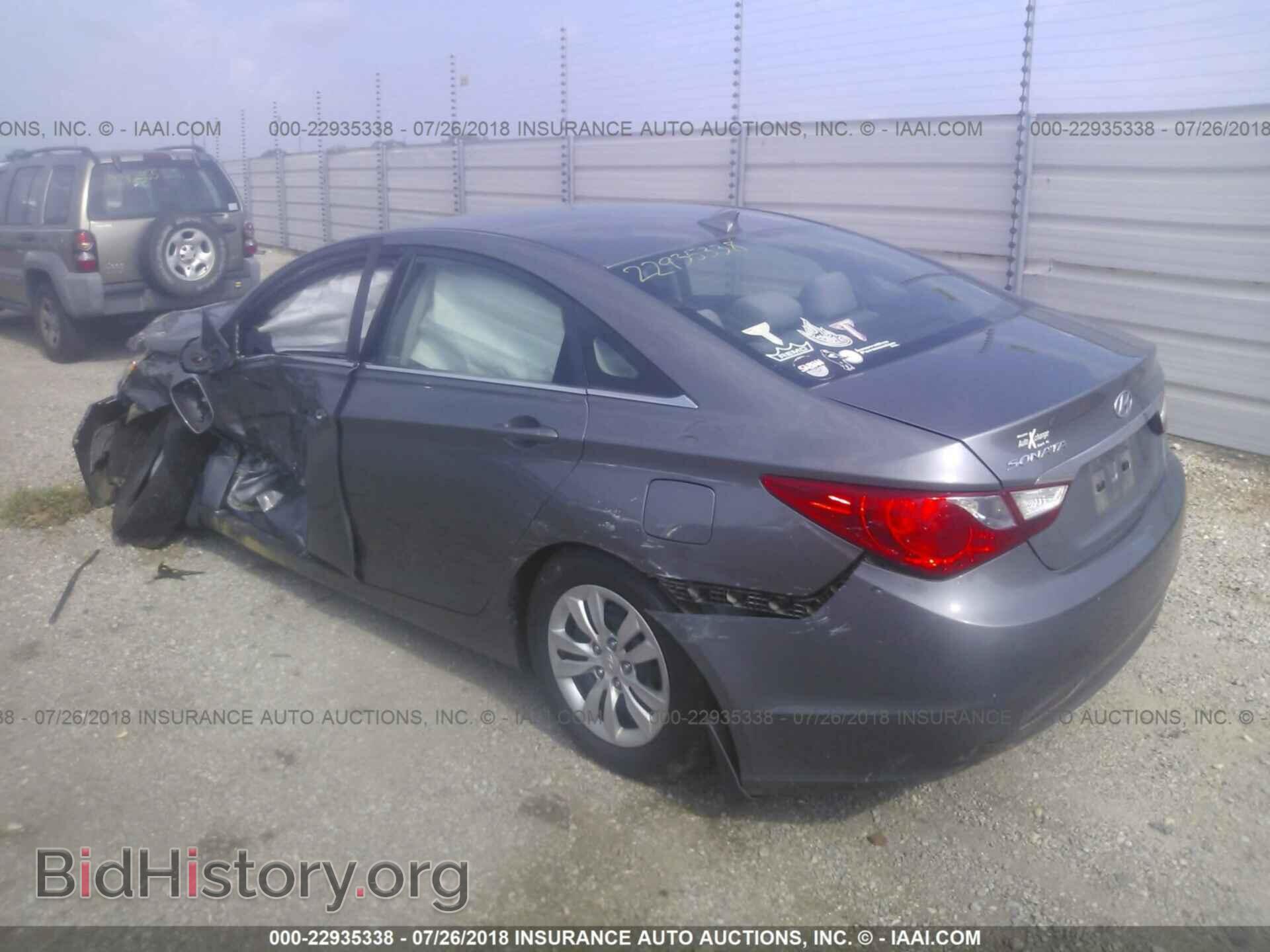 2012 Hyundai Sonata - VIN: 5NPEB4AC5CH462013 - Фото 3