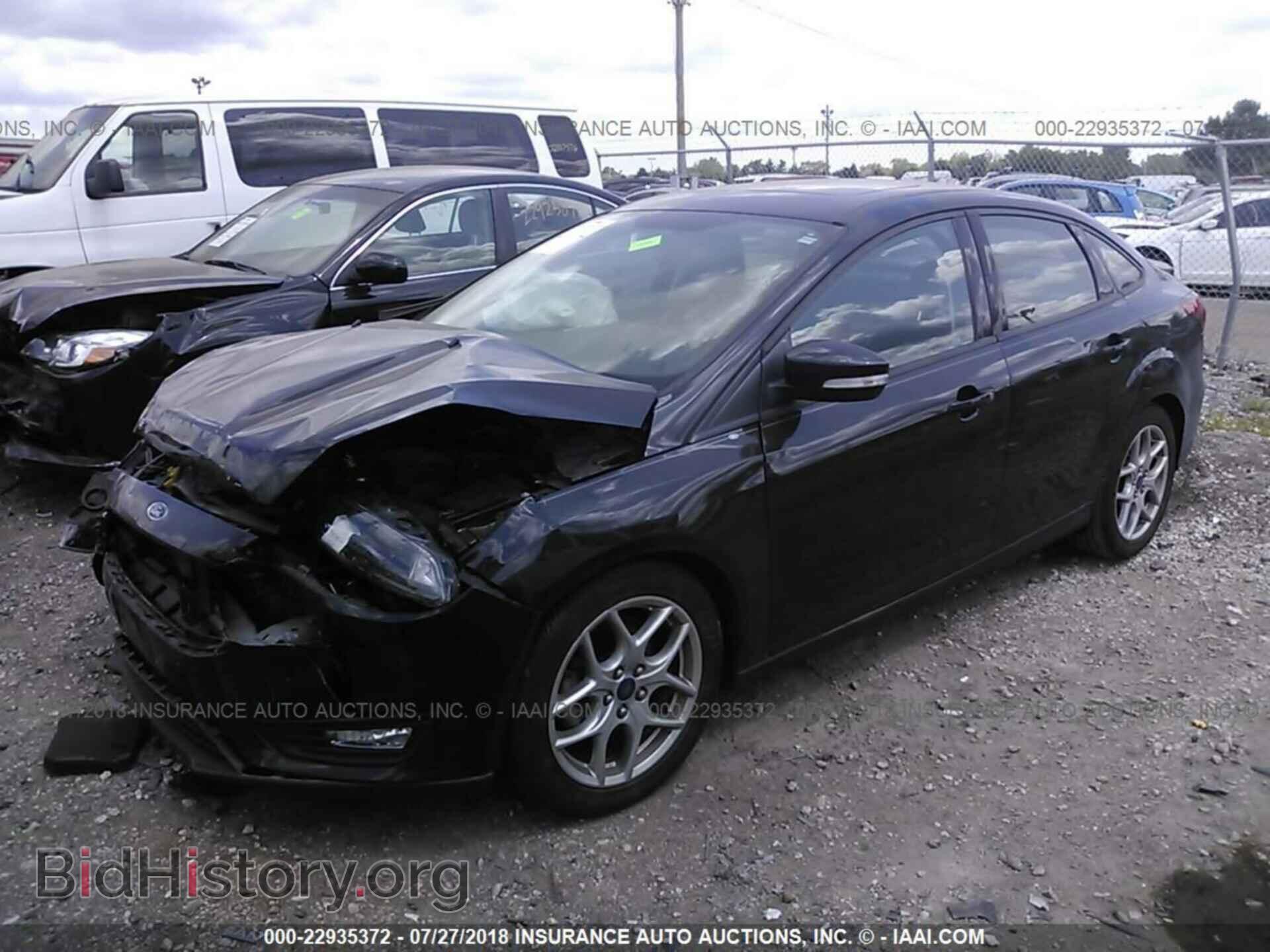 2015 Ford Focus - VIN: 1FADP3F25FL373121 - Фото 2