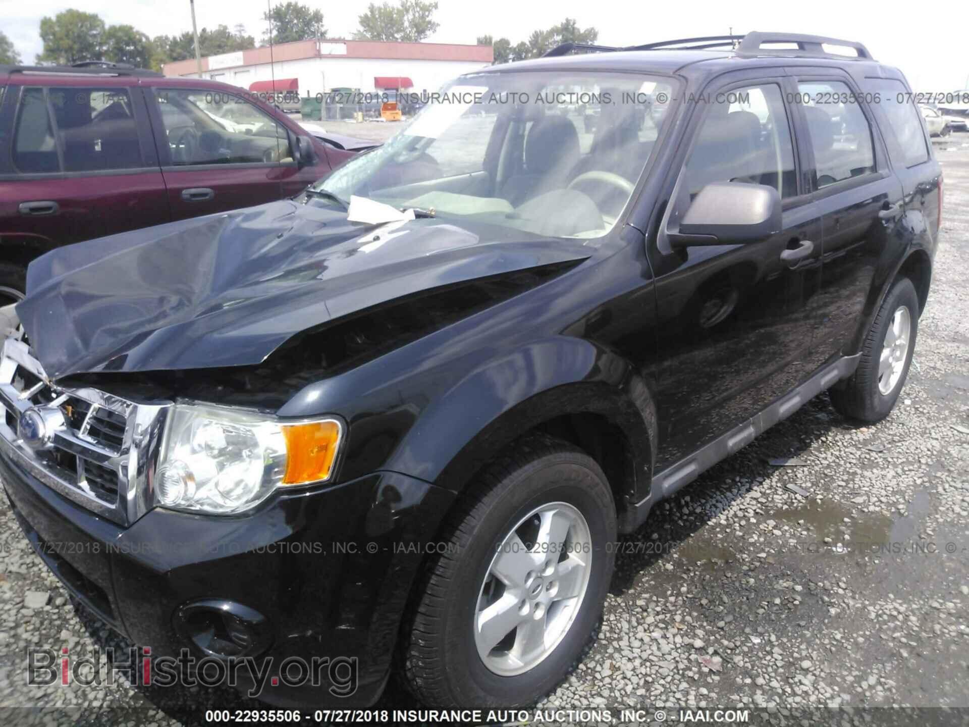 2012 Ford Escape - VIN: 1FMCU0C72CKB09767 - Photo 2