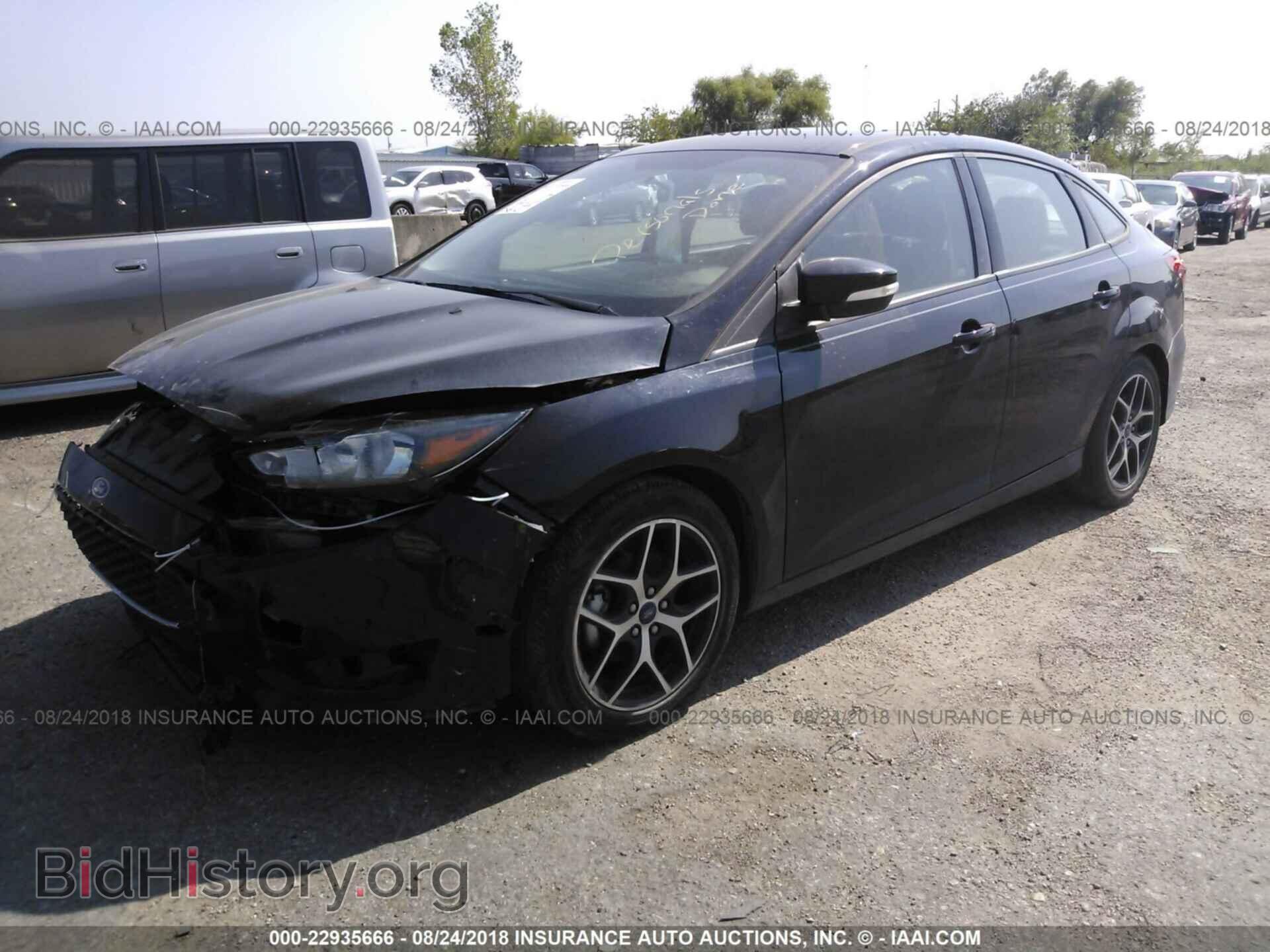 2017 Ford Focus - VIN: 1FADP3H2XHL283768 - Фото 2