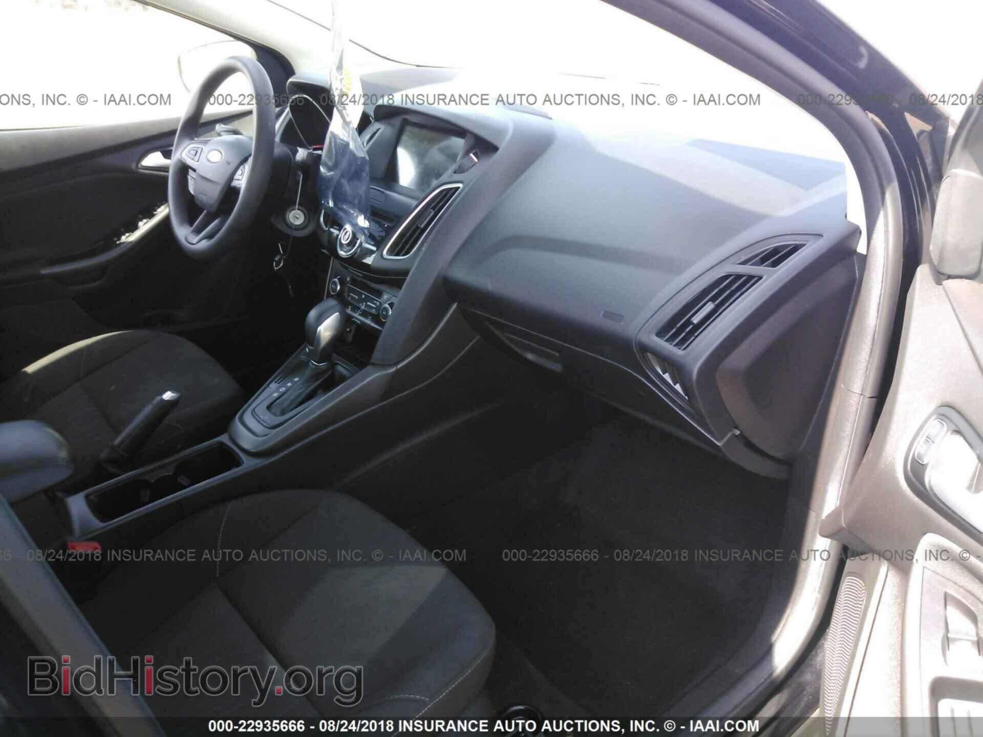 2017 Ford Focus - VIN: 1FADP3H2XHL283768 - Фото 5
