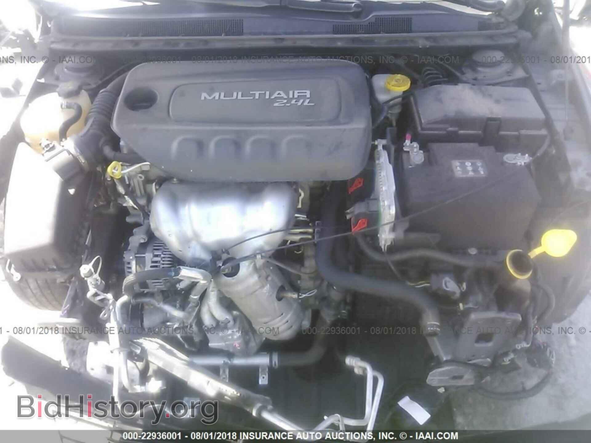 2016 Chrysler 200 - VIN: 1C3CCCAB7GN120806 - Photo 10