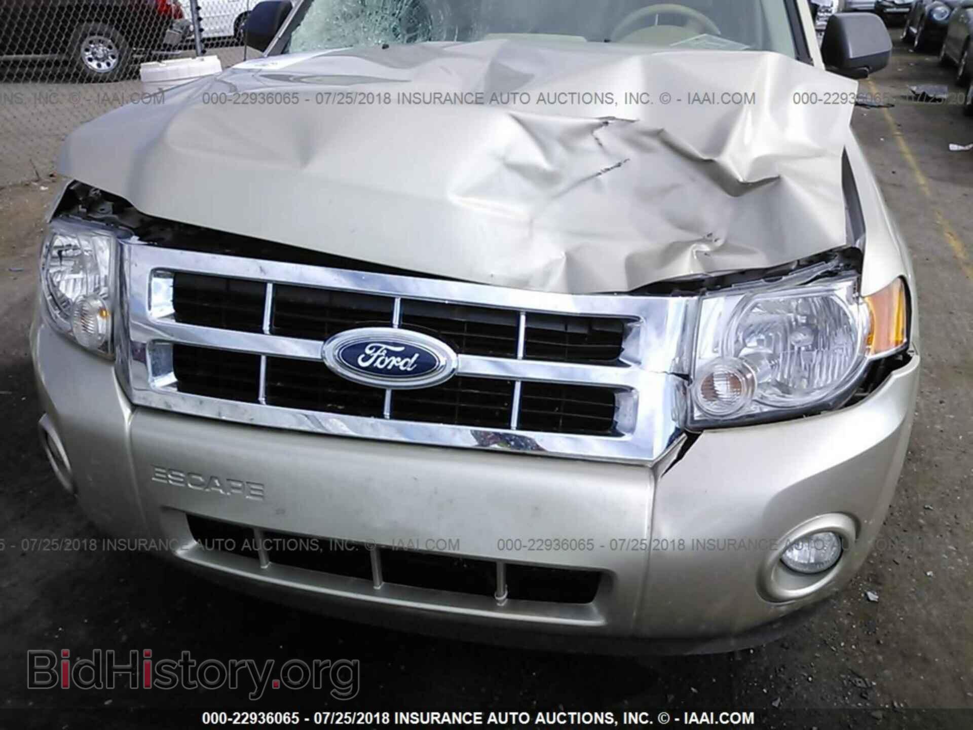 2012 Ford Escape - VIN: 1FMCU0DG2CKB18094 - Photo 6