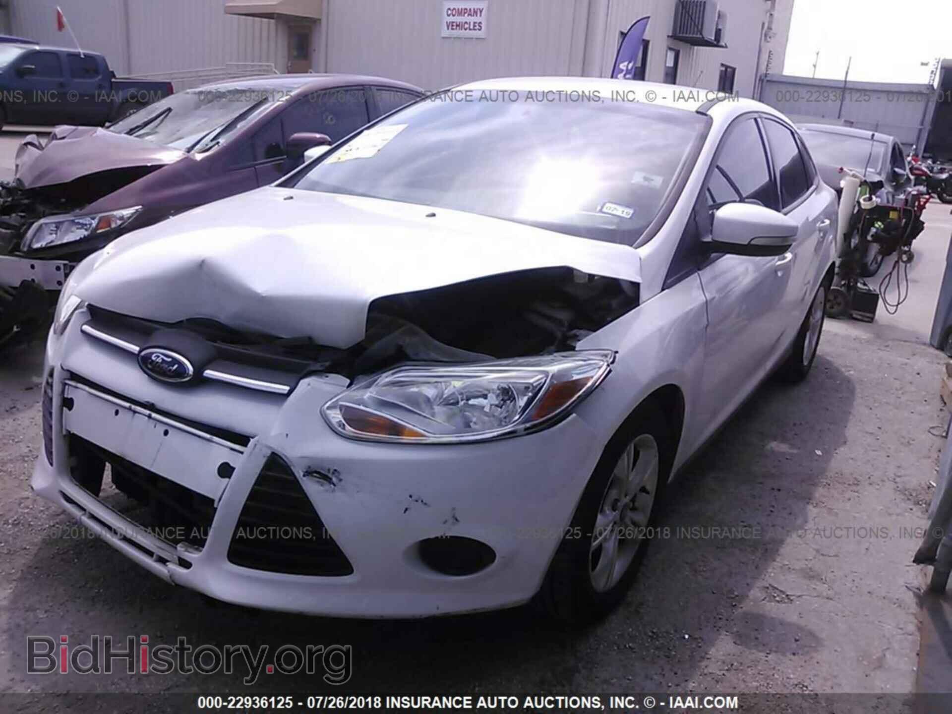 2013 Ford Focus - VIN: 1FADP3F23DL263102 - Photo 2